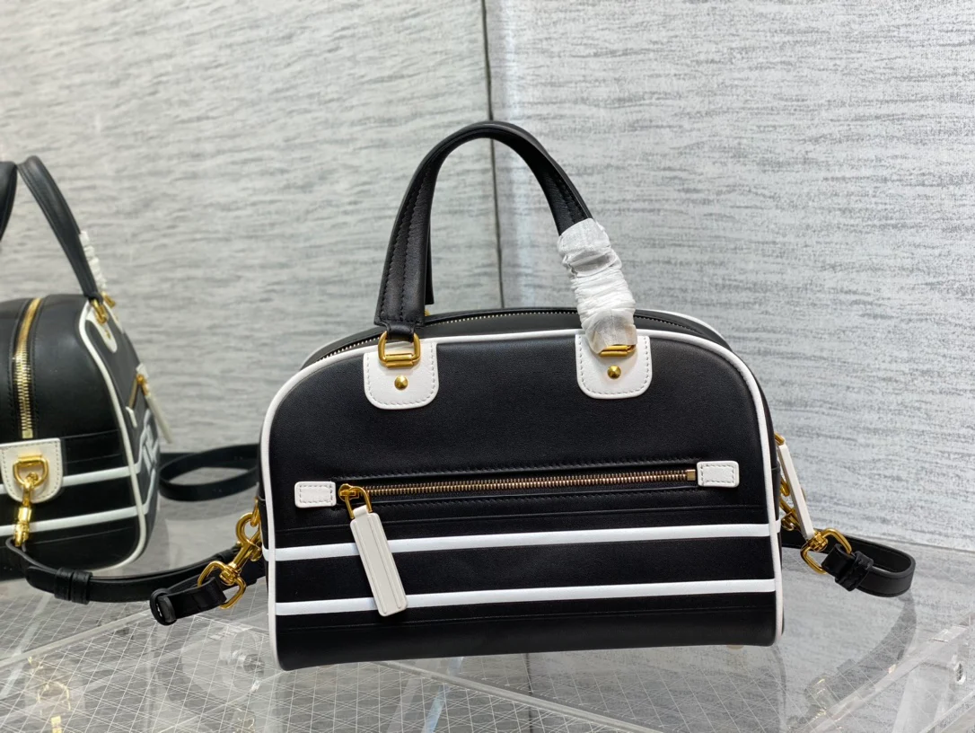 Сумка-боулинг Dior из коллекции весна/лето 2022 Vibe, средний размер 7