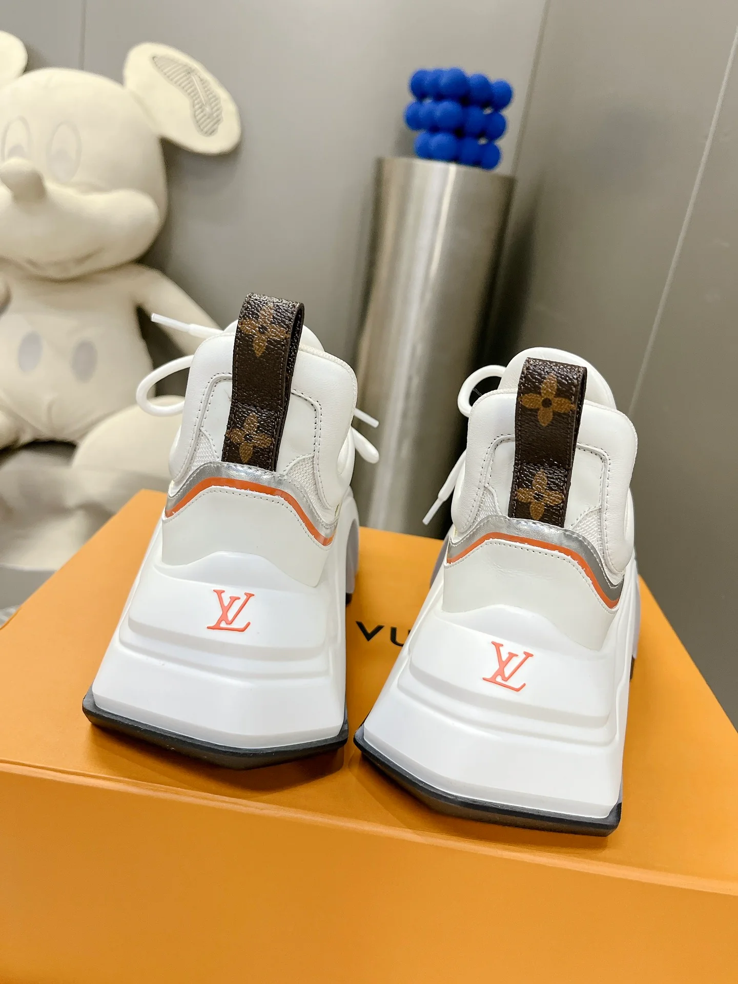 Кроссовки LV Archlight 2-0 Dad Shoes в стиле подиума - Белое золото