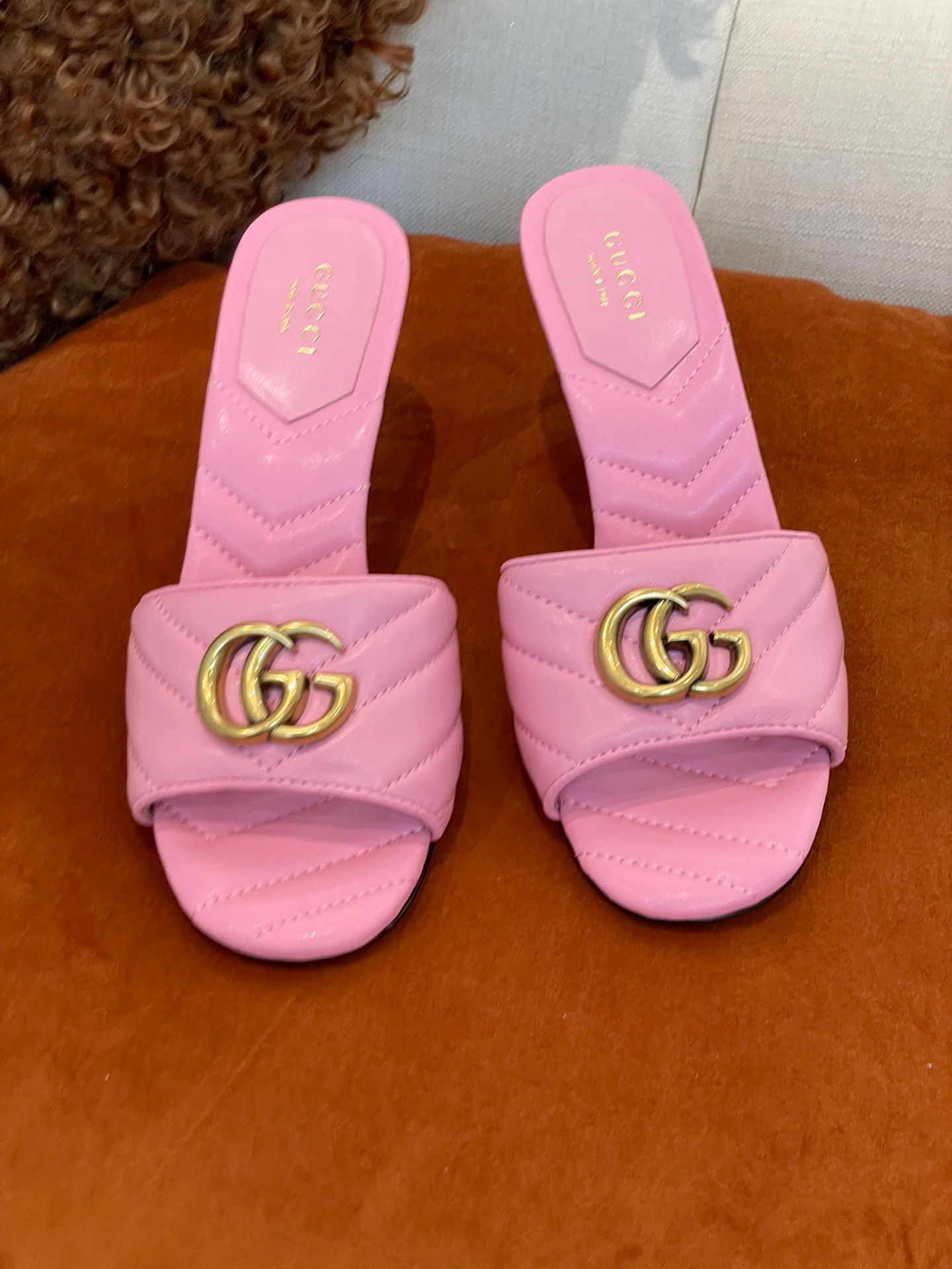 Gucci - Розовые кожаные туфли на каблуке