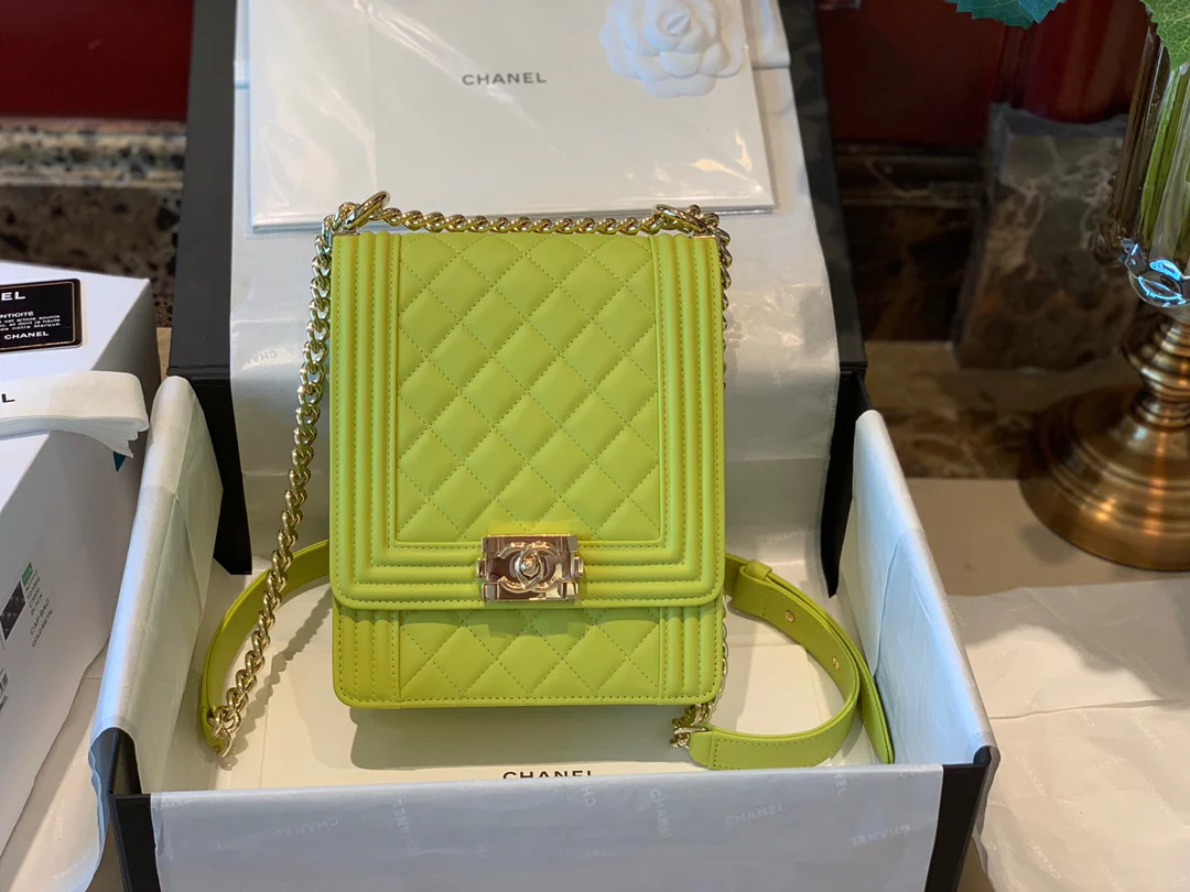 Chanel-boy-19-5-16-6cm-2