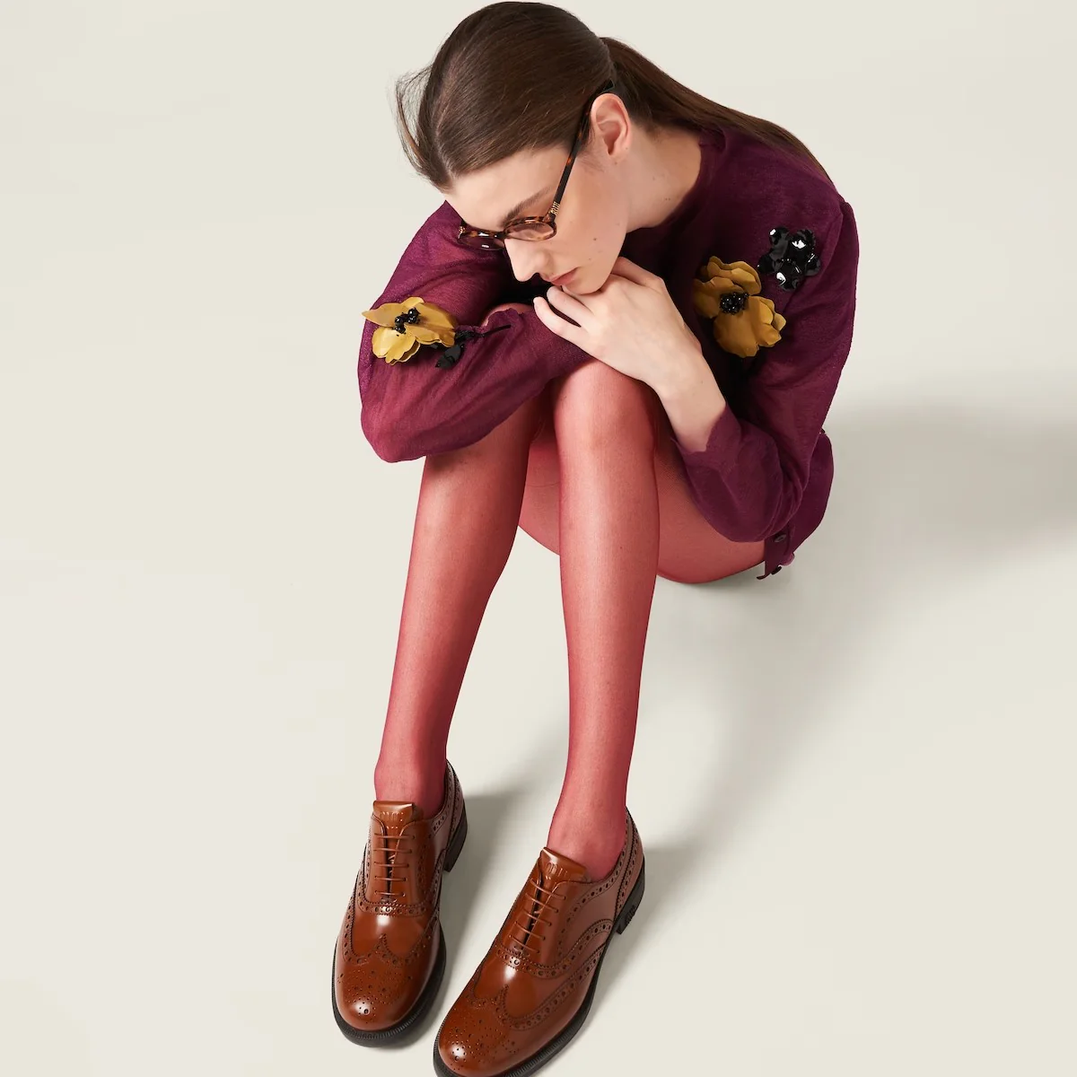 Коллекция Miu Miu весна/лето 2023 — Туфли-броги — Коричневые