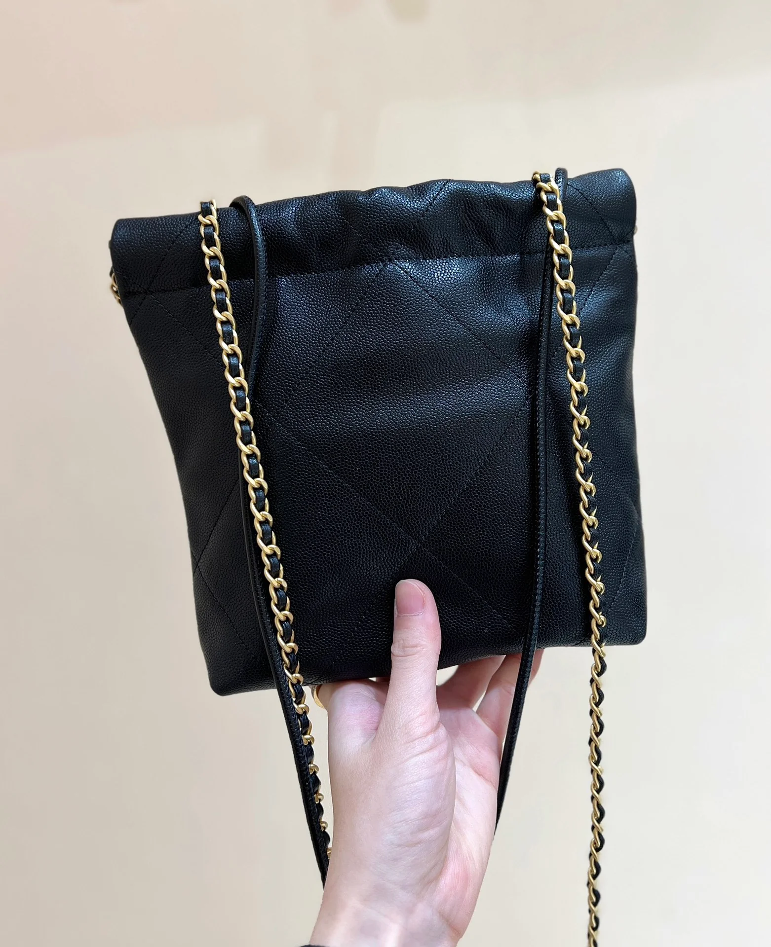 Мини-сумка Chanel Mini 22, лимитированная серия, мусорный мешок - черный.