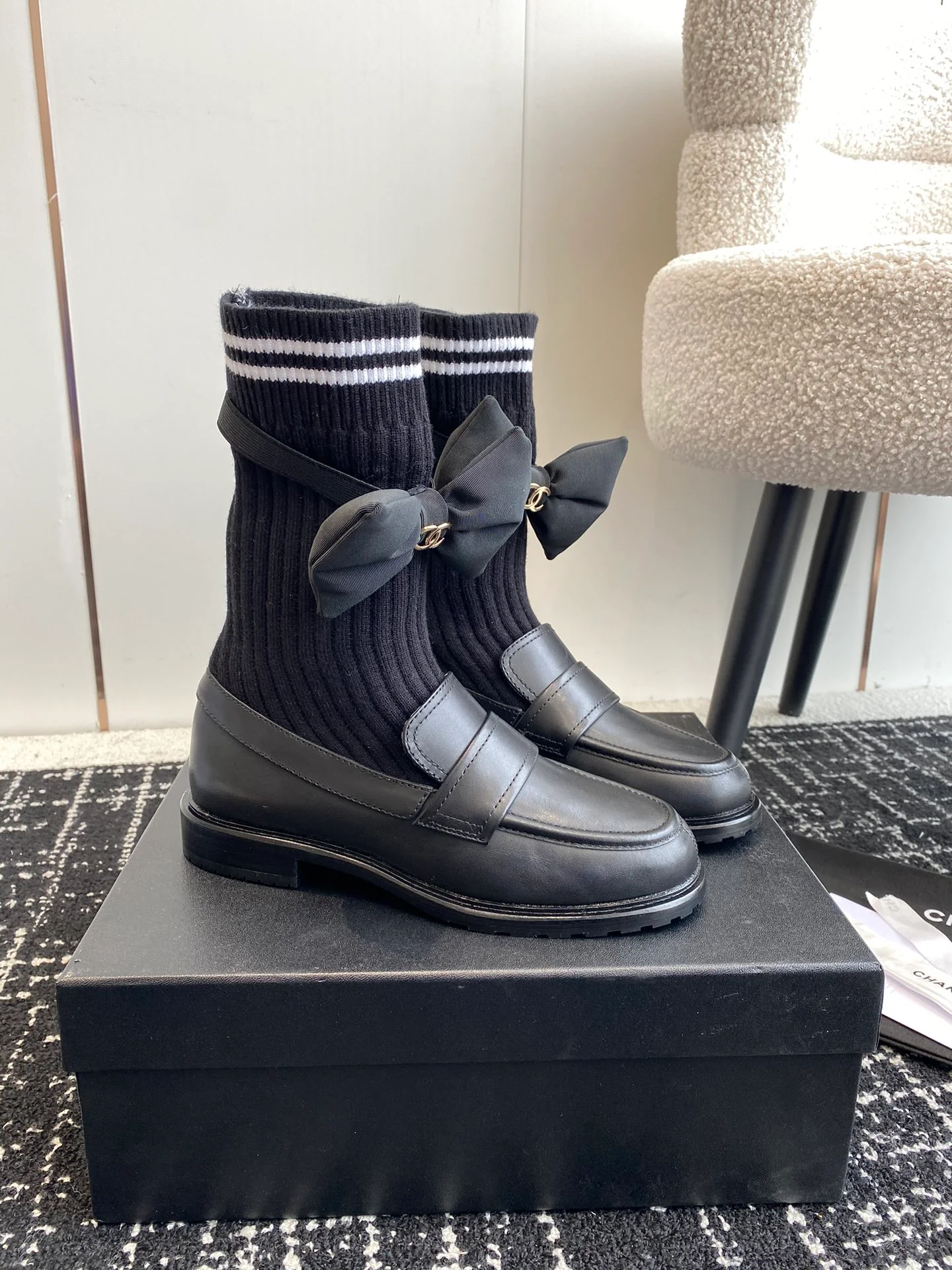 Лоферы Chanel 2024 в стиле 