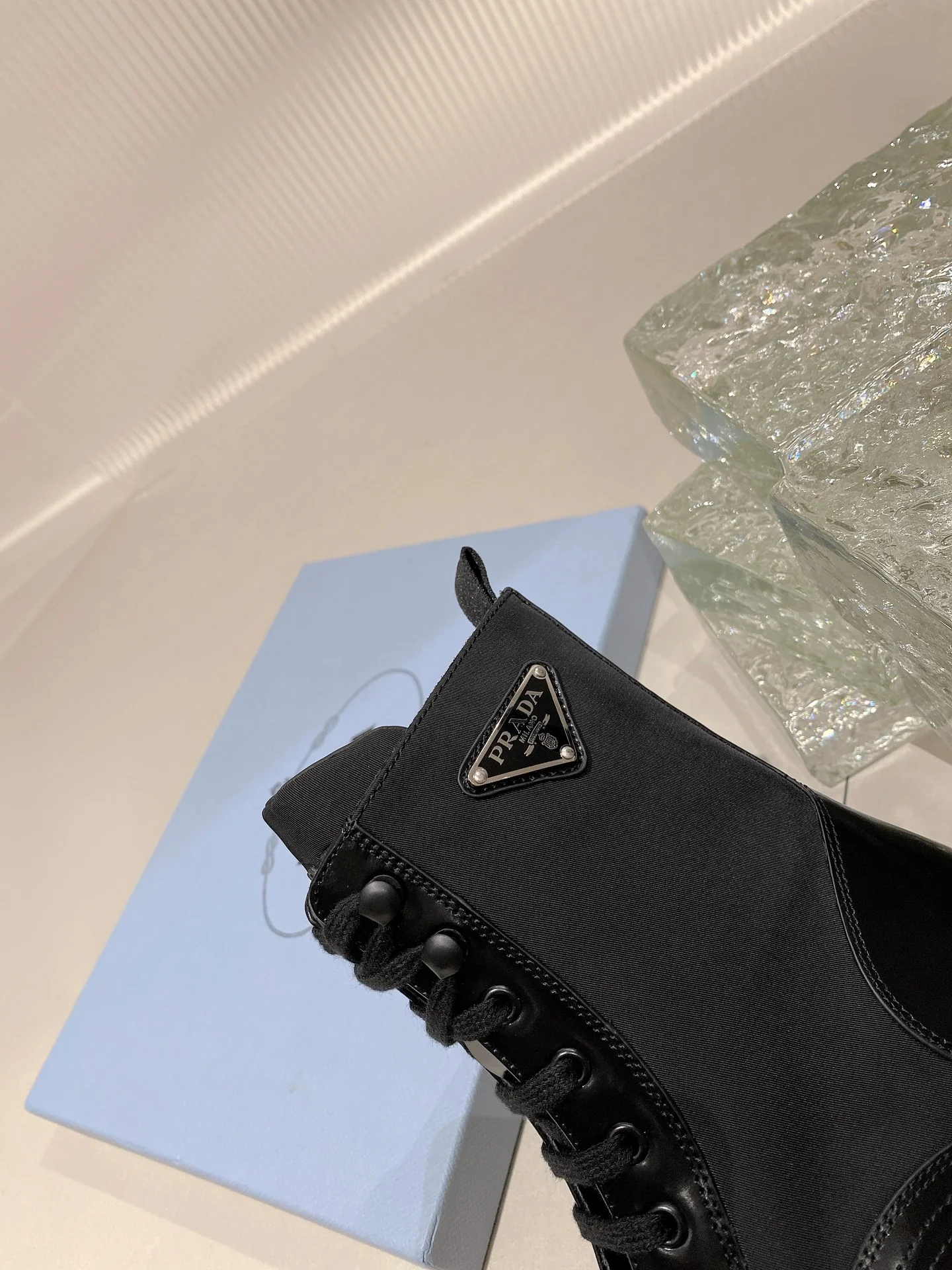 Prada - Уровень покупки через посредника - Ботинки с серебряной пряжкой - 1