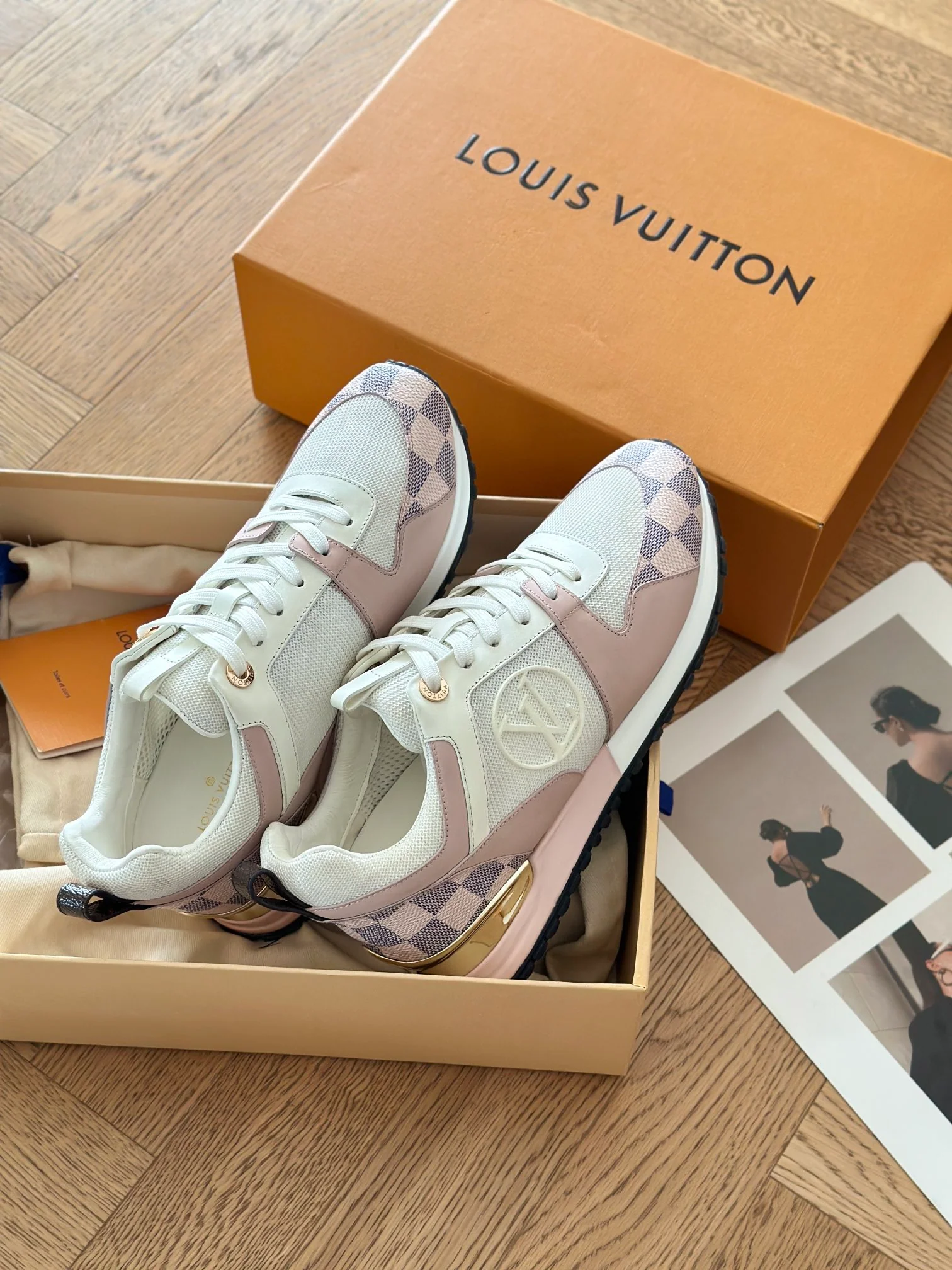 Кроссовки LV Runaway - розовый в клетку