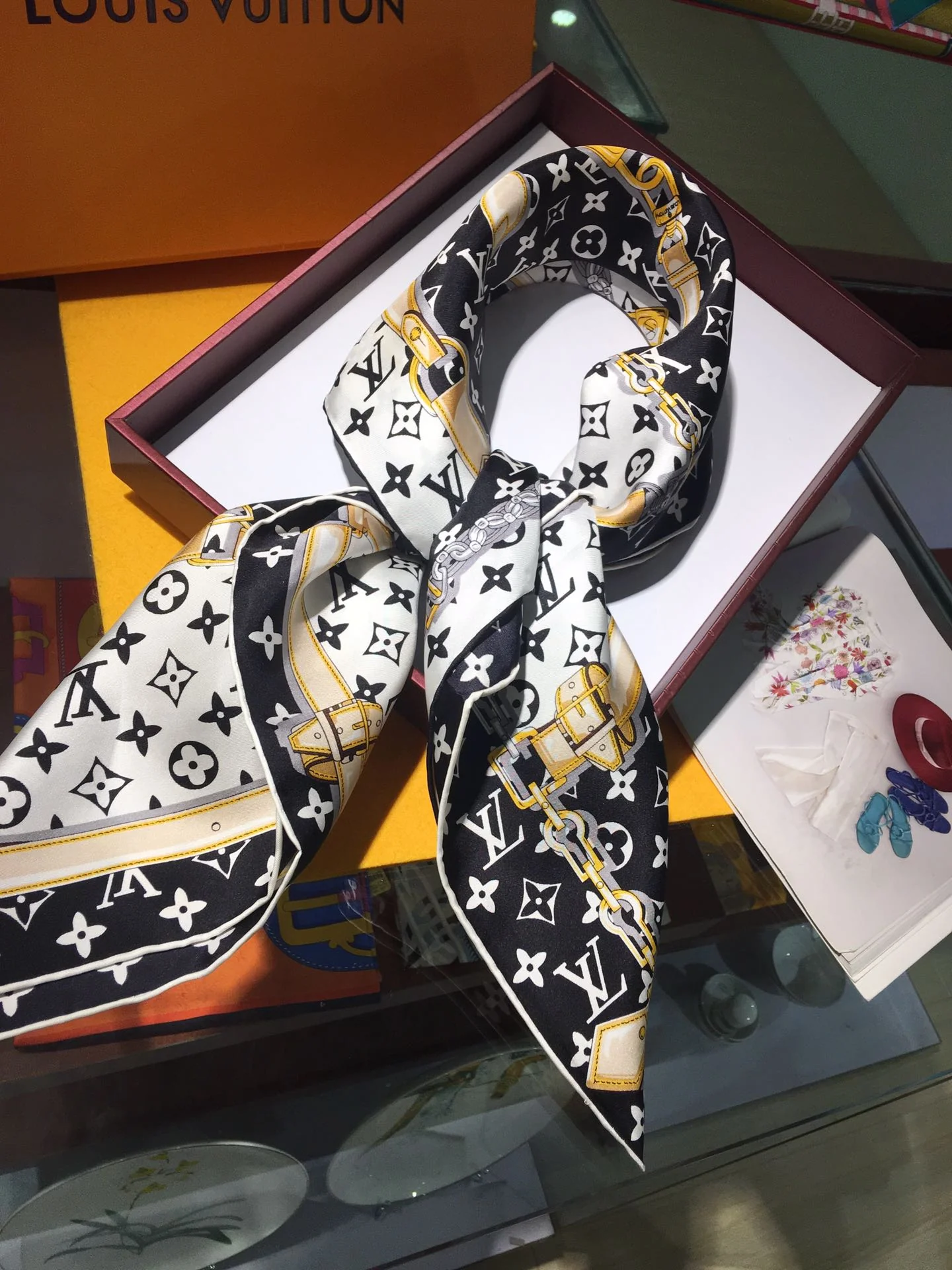 LV - Непревзойденный бестселлер - Шарф из 90% шелка