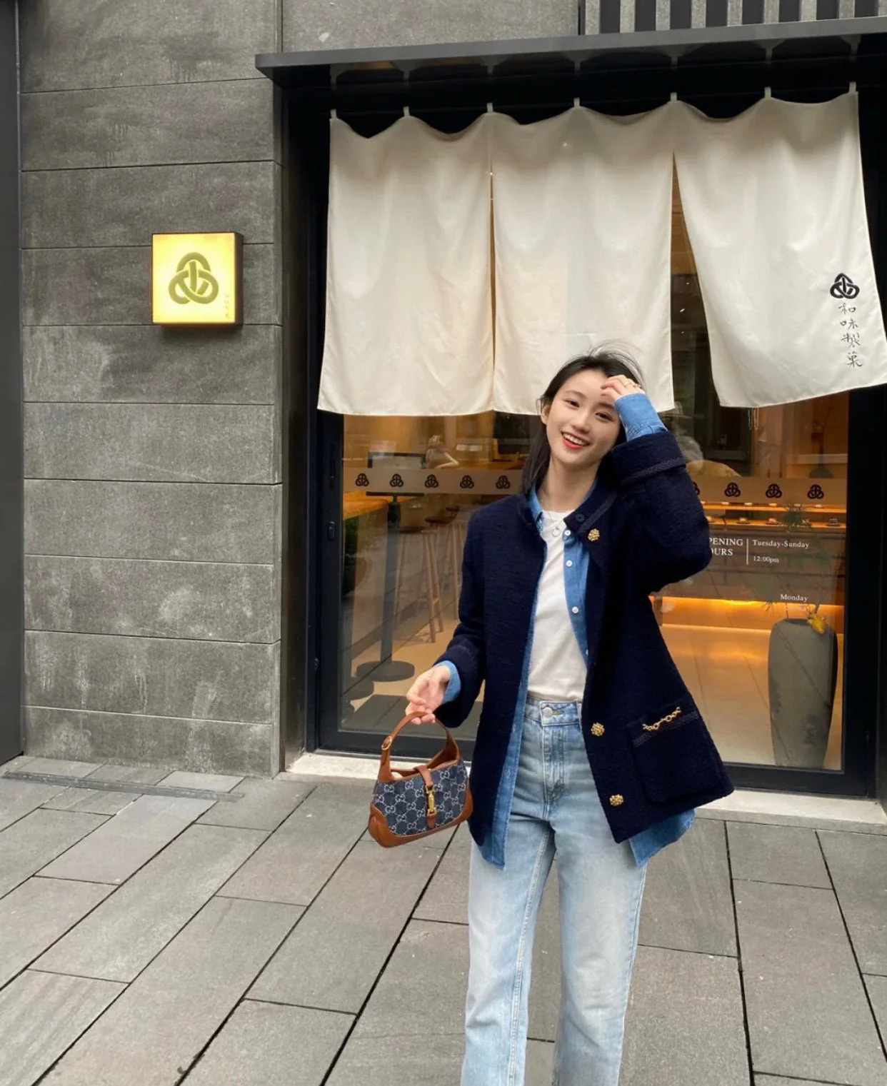 Gucci-经典 mini Jackie 牛仔帆布手-腋下包-上身图分享