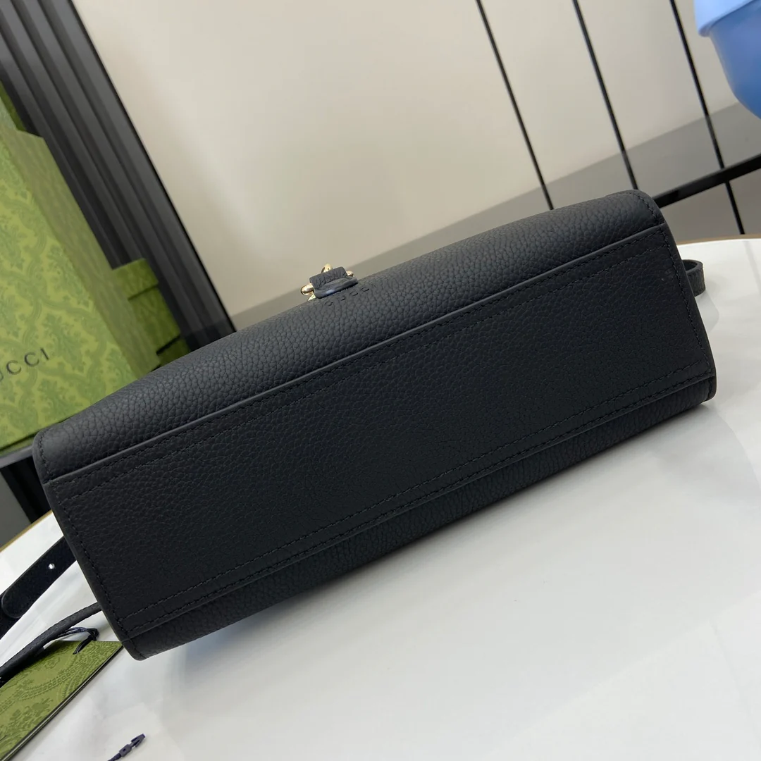 Маленькая сумка-тоут Gucci Jackie - черная