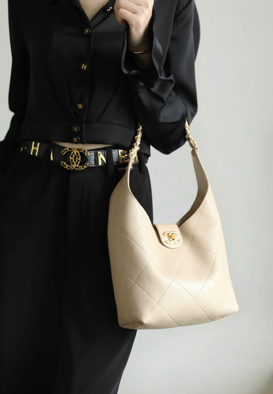 Chanel - ??? - Сумка в стиле хиппи ???? Маленькая - Светло-абрикосовый - Золотистая фурнитура