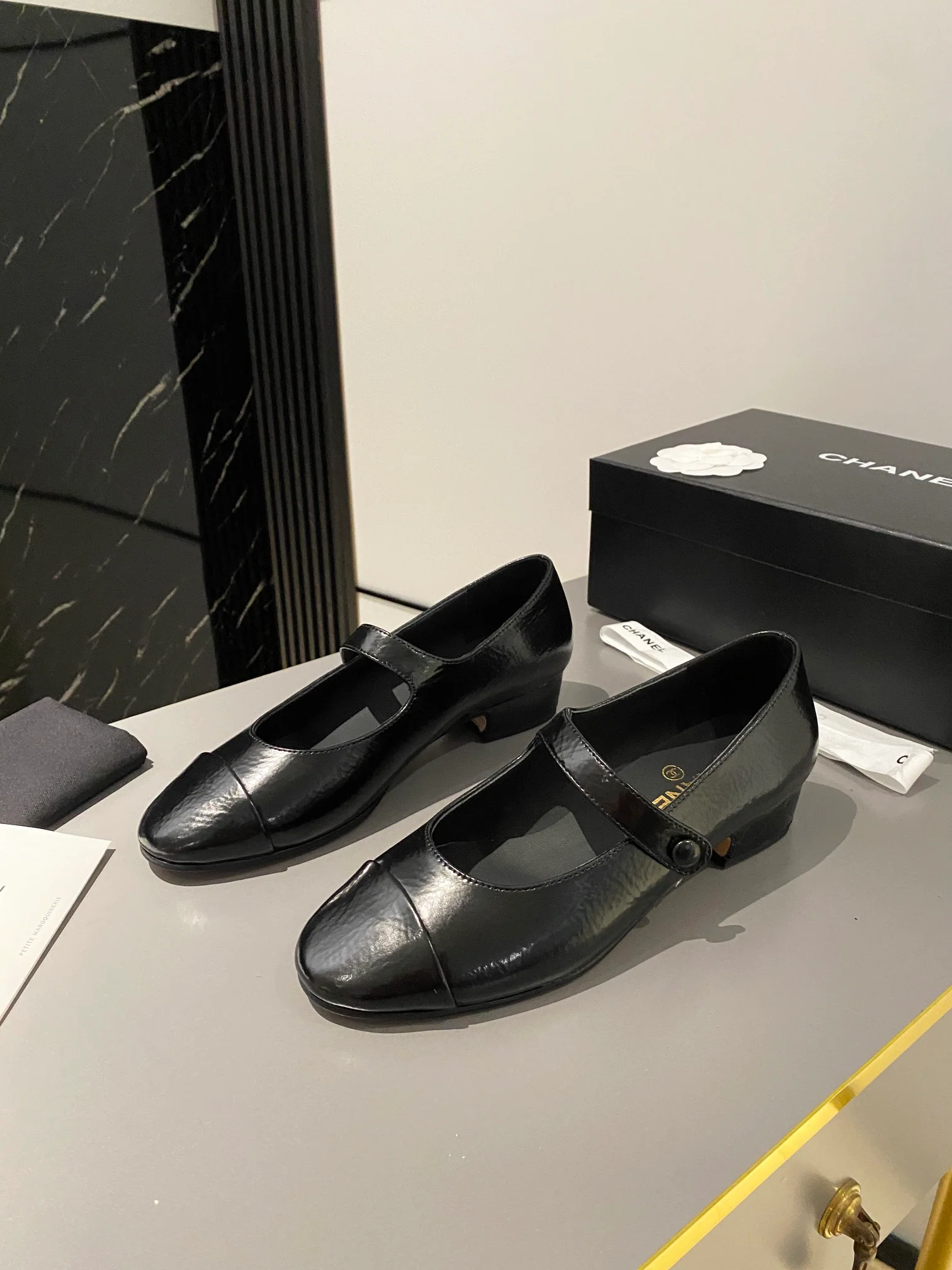 Новинка сезона осень/зима 2023 от Chanel - Туфли Мэри Джейн - Черные - 1