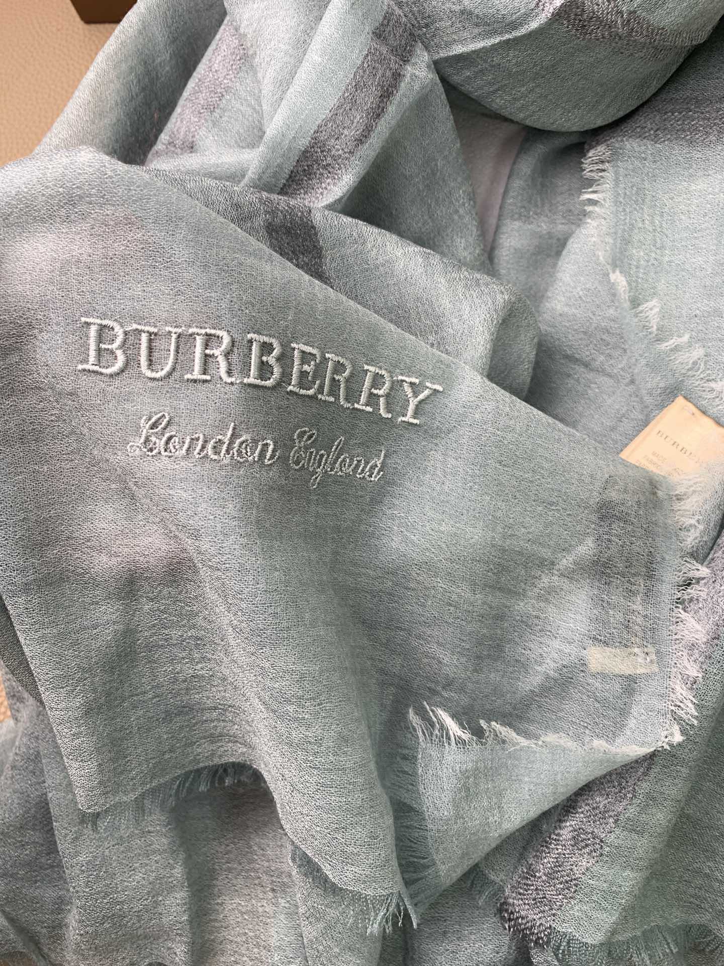 Длинный шарф Burberry из кашемира с принтом - 200 см (85 см в ширину) - 100% кашемир