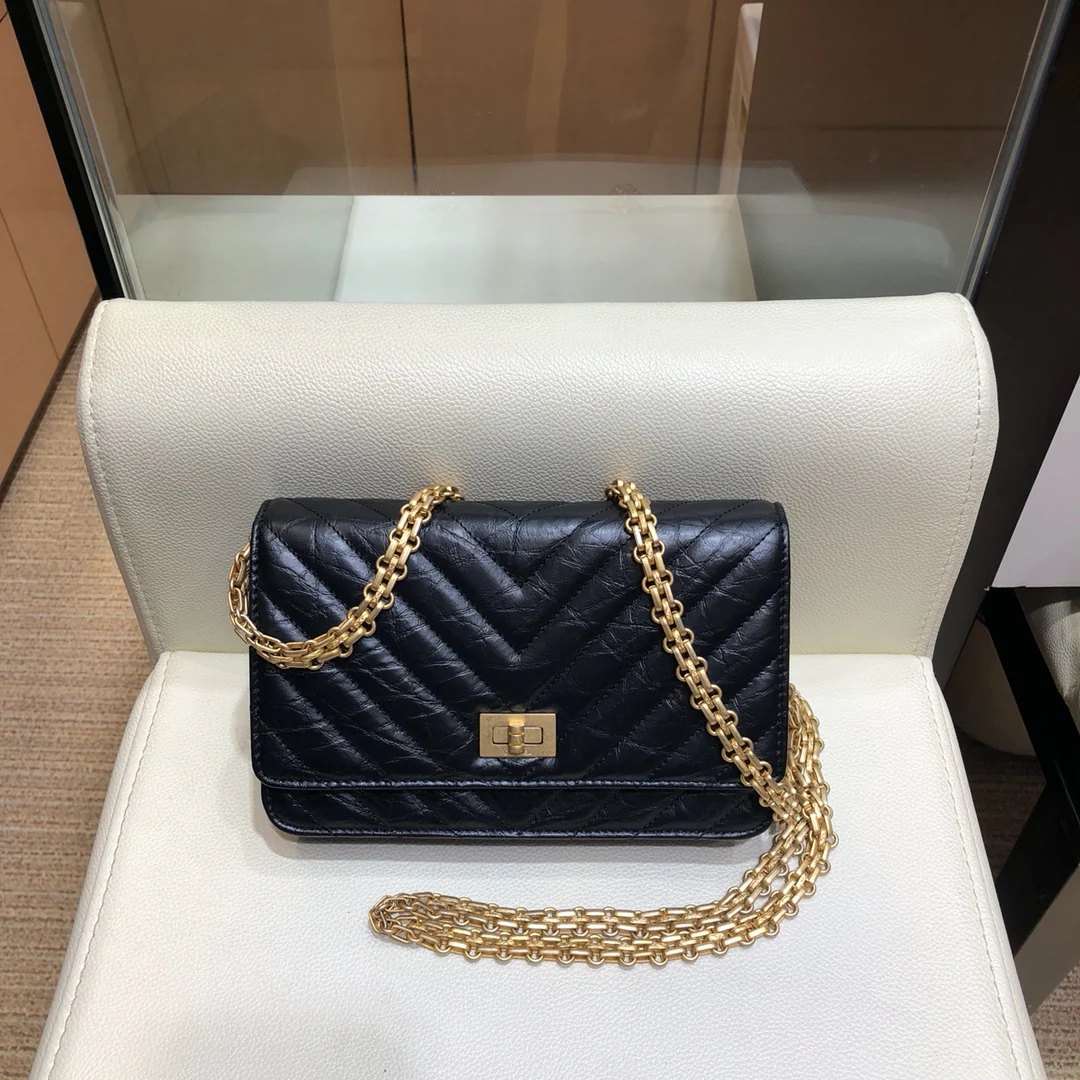 Переиздание Chanel WOC