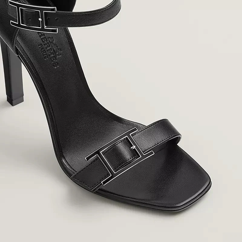 Босоножки Hermes 2024 на высоком каблуке 7 см - черные