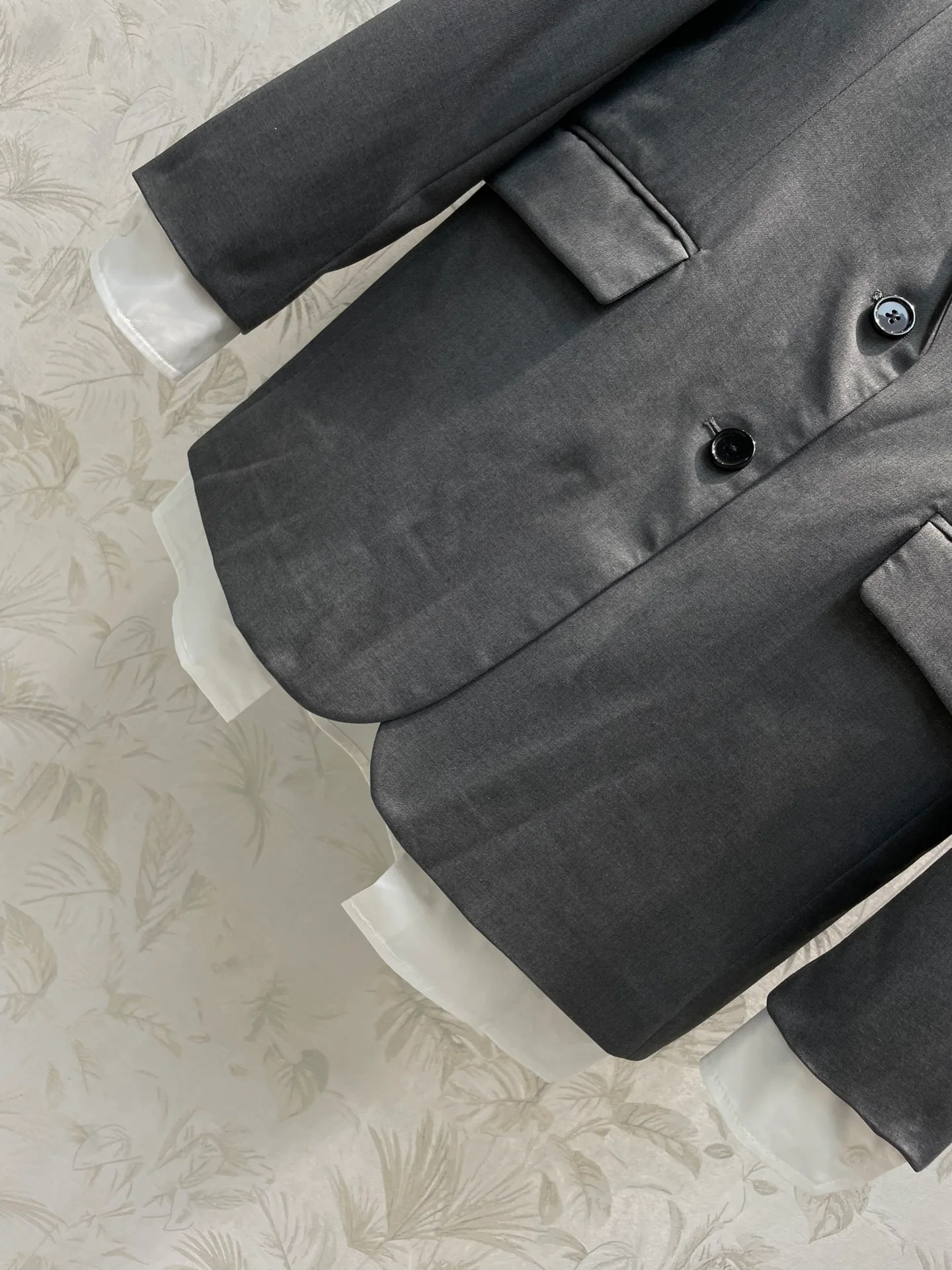 Miu Miu - Весна/Лето 2404-24 Новый преппи-стиль Корейский стиль Имитация блейзера из двух частей