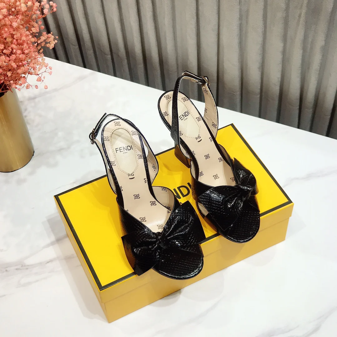 Fendi - Весна 2022 - Босоножки на высоком каблуке
