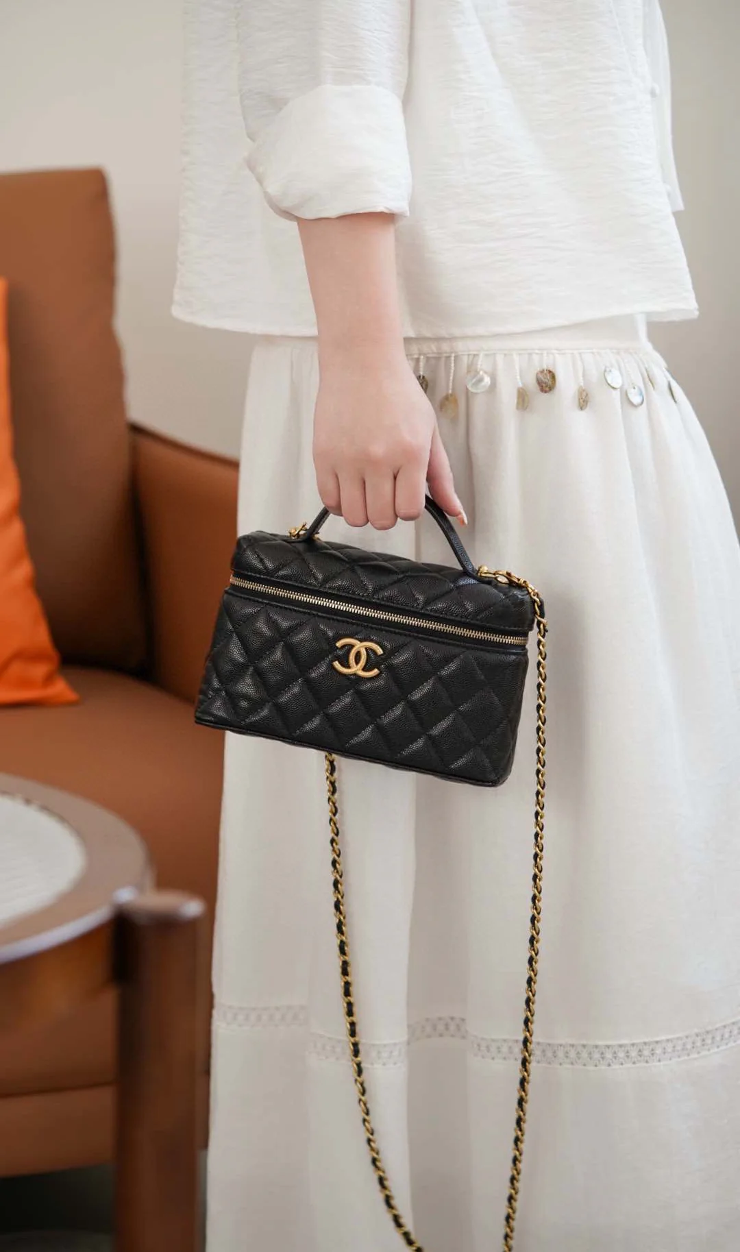 Сумка для ланча Chanel 25p Lychee Beef - черно-золотая