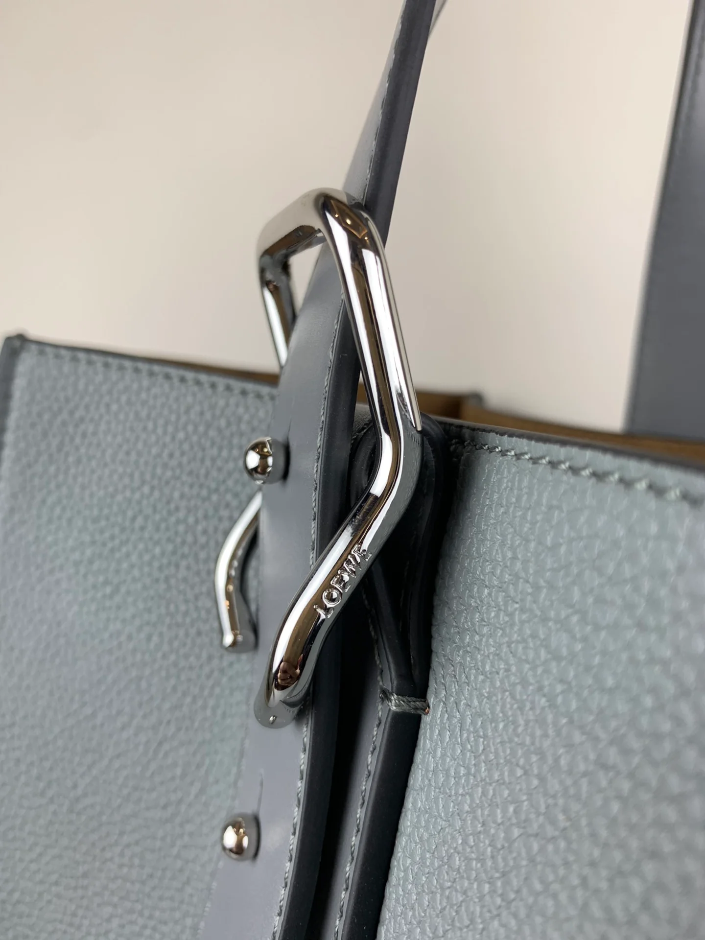 Мужская сумка-тоут Loewe с пряжкой - 1 шт.