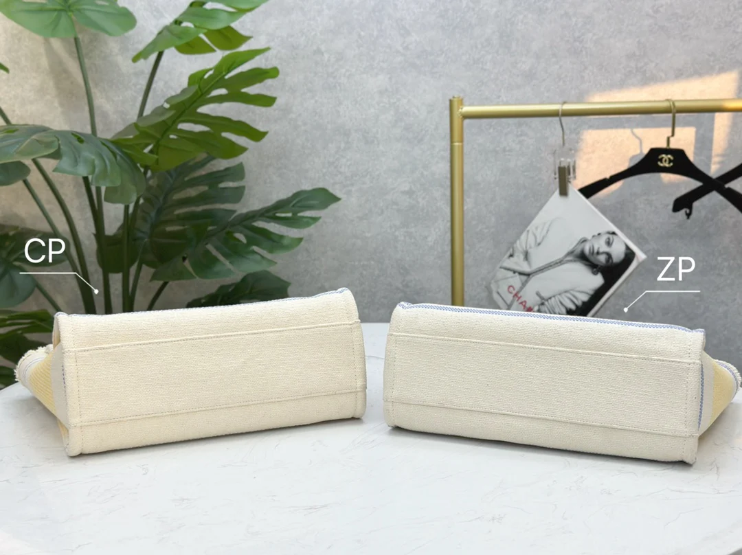 Пляжная сумка Chanel 25c, косметичка, ярко-желтая.