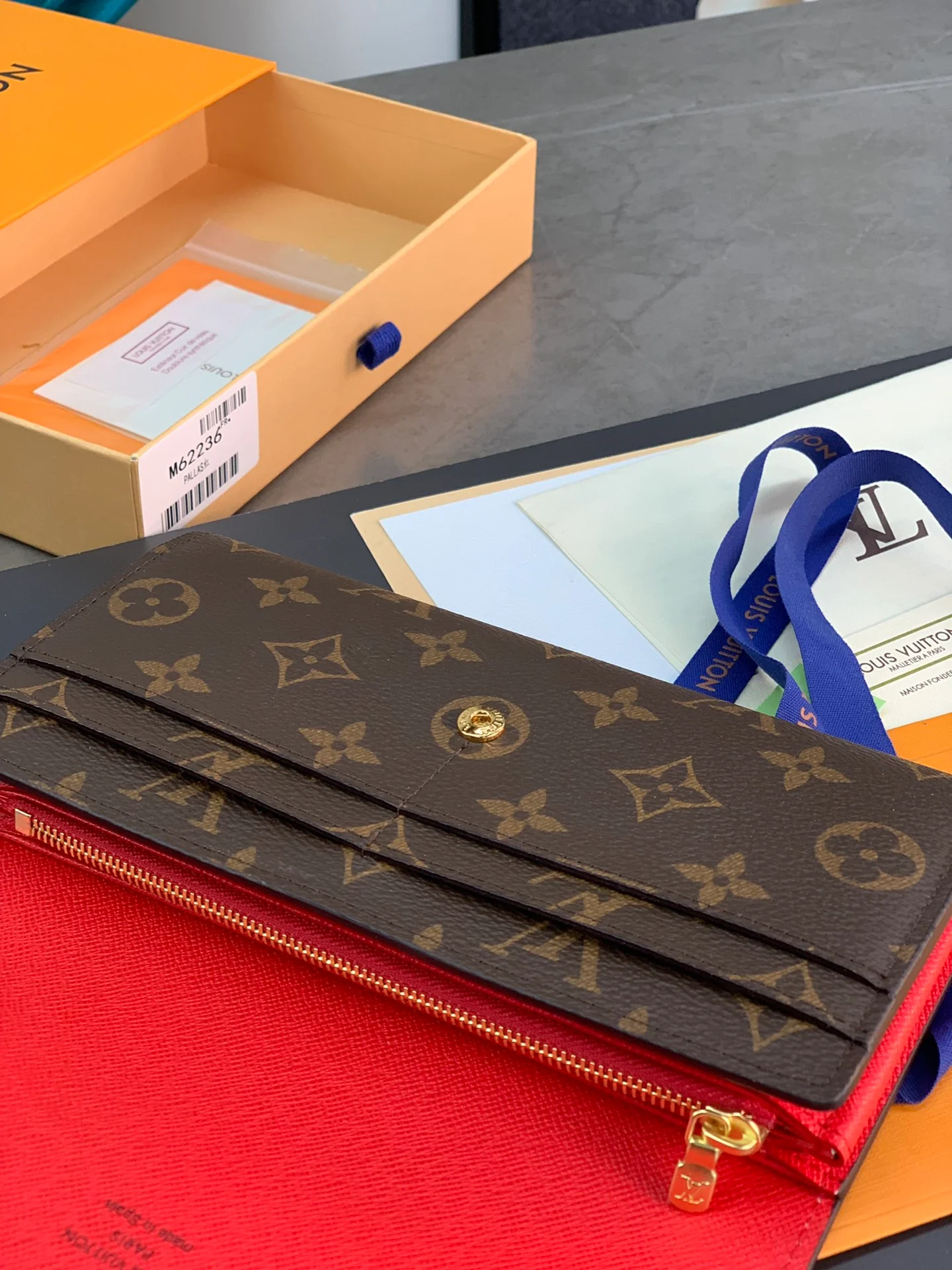 LV-m62236-Кошелек-конверт-Красный