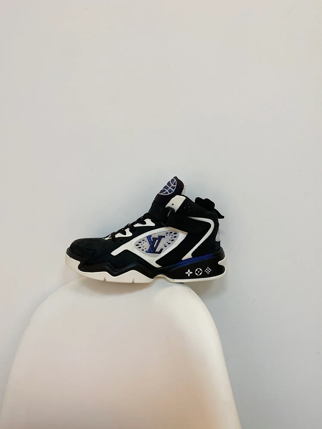 LV-trainer2-basketball shoes-black