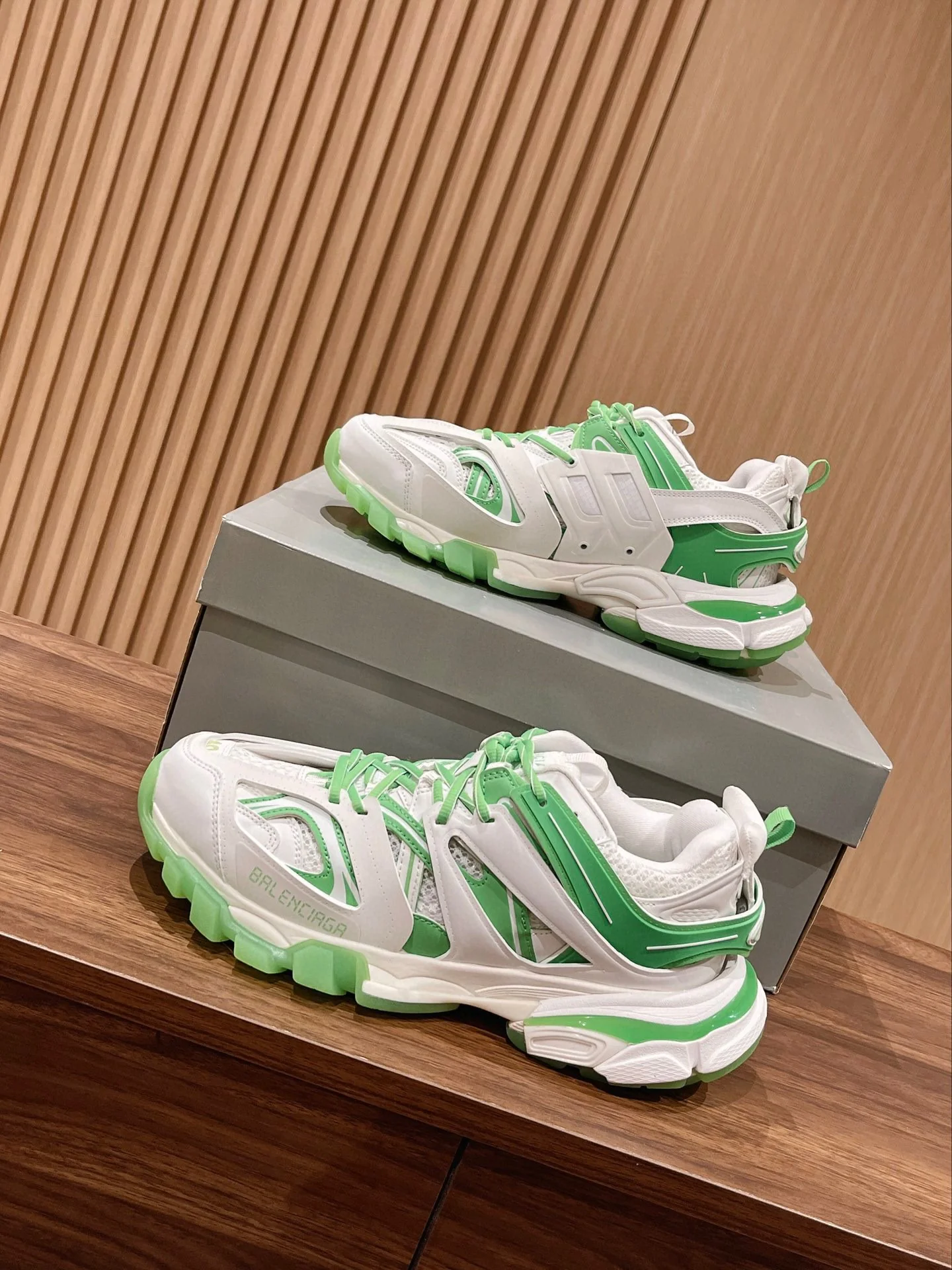 Кроссовки Balenciaga Track 3-0 (3-го поколения) Chunk - унисекс - бело-зеленые