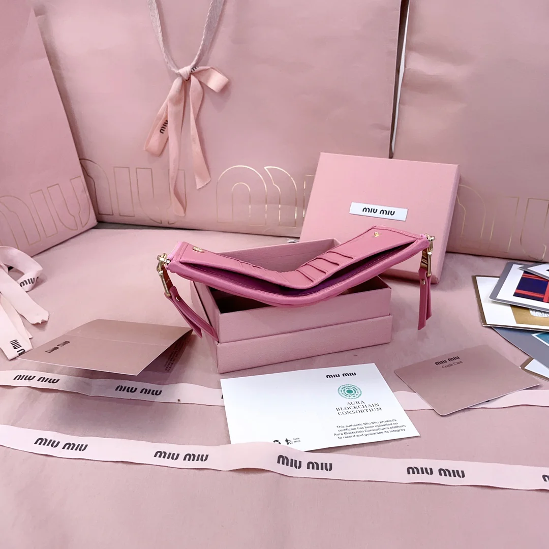 Miu Miu-5mv017-карманный-кошелек-маленький-розовый