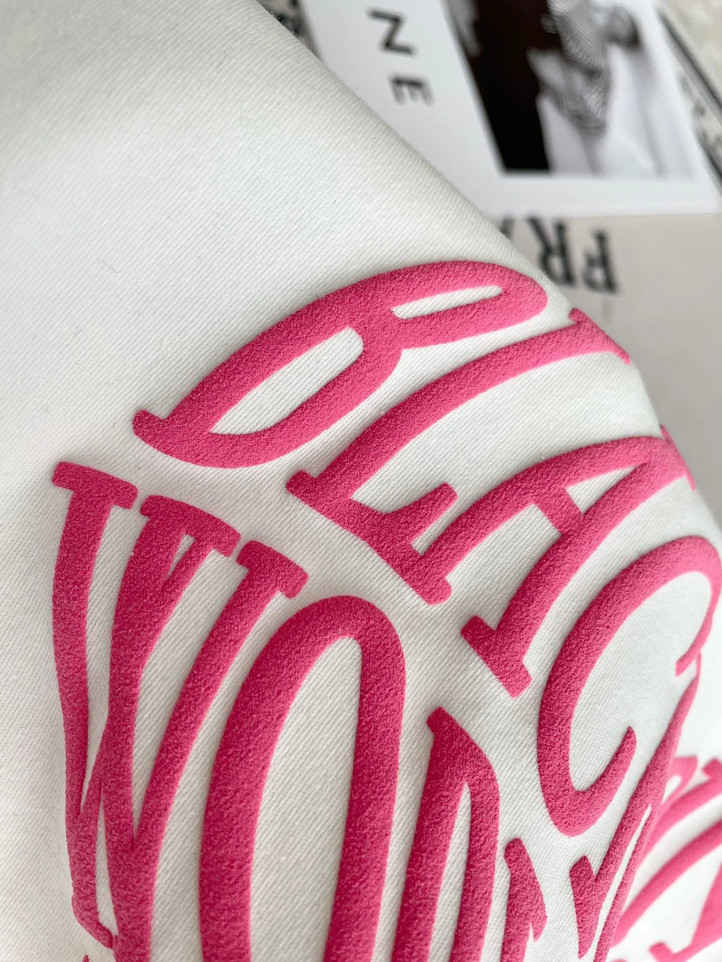 Футболка с коротким рукавом Celine-2404 с принтом в виде сердечек