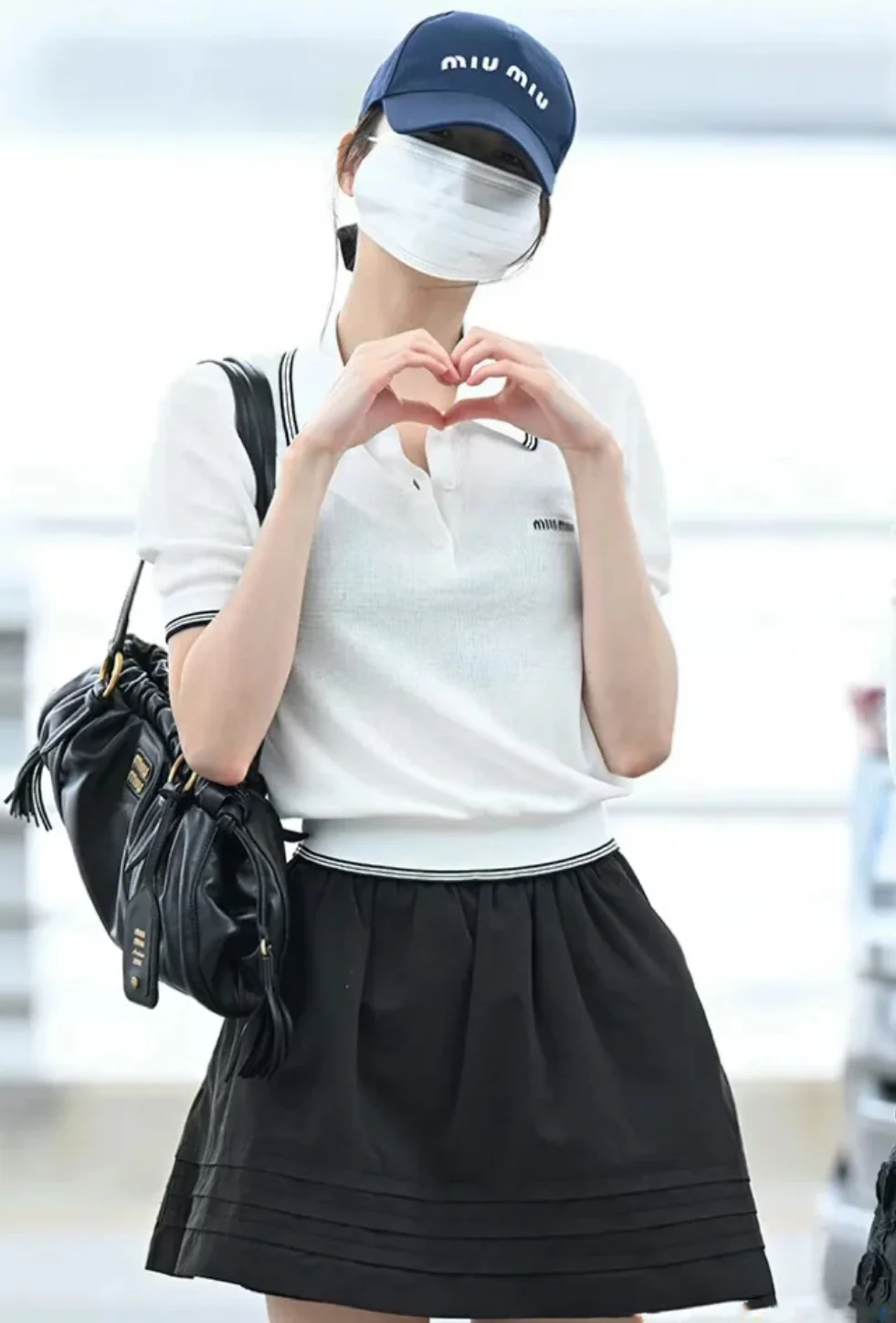 Сумка Miu Miu Joie из кожи наппа — маленькая — черная — Носите и делитесь