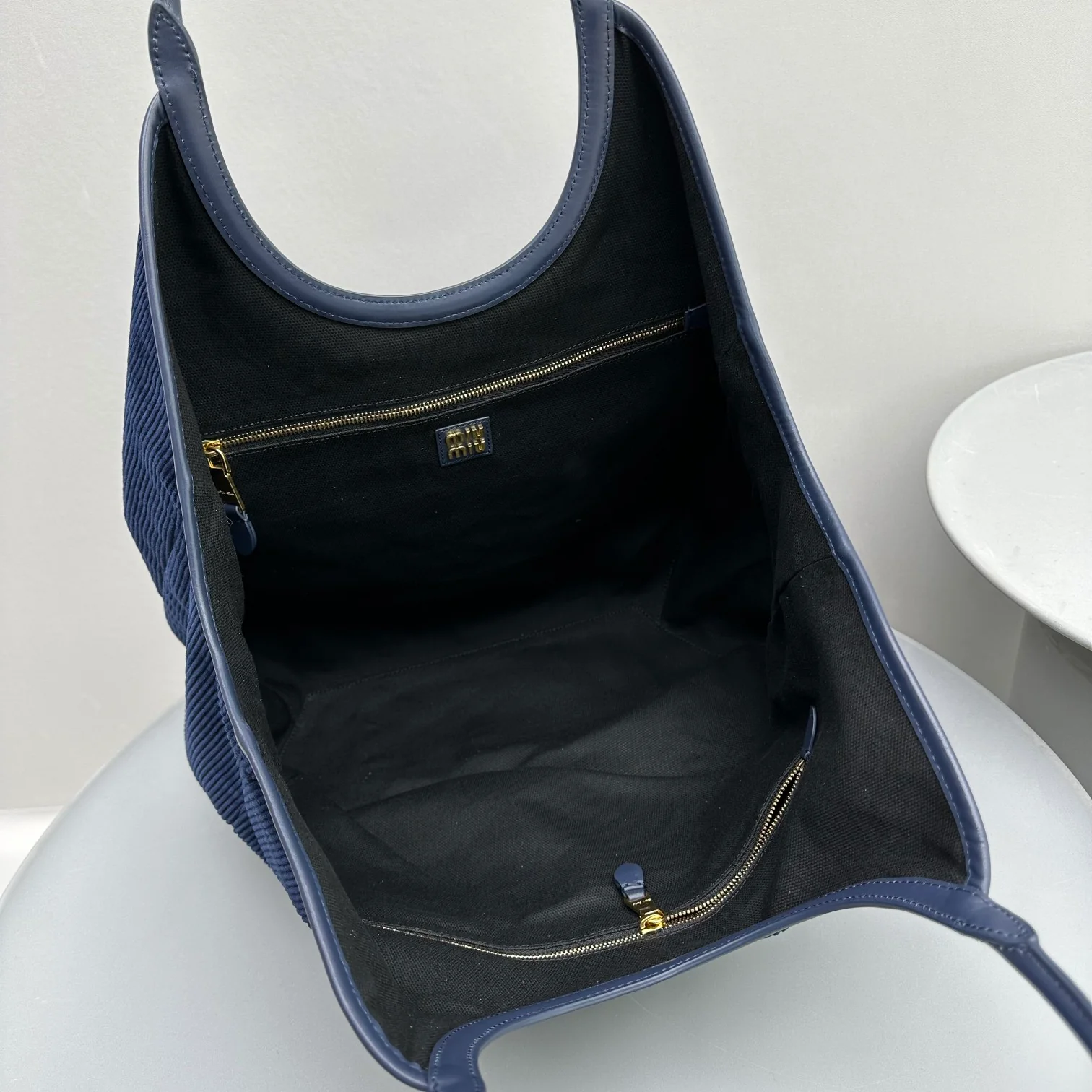 Сумка-тоут Miu Miu Ivy - Вельветовая - Темно-синяя