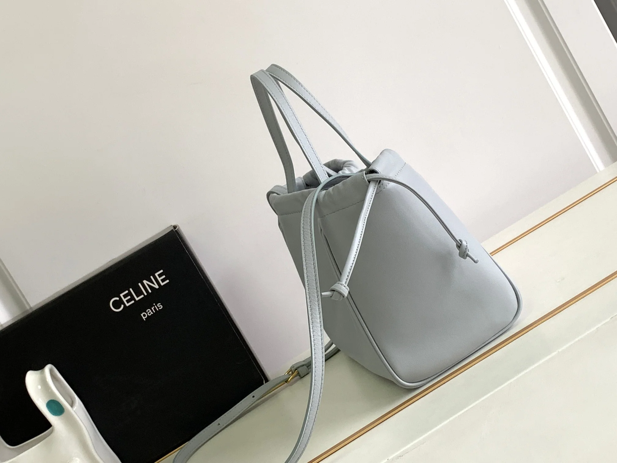 Сумка на завязках Celine Cuir Cabas - Маленькая - Нежно-голубая