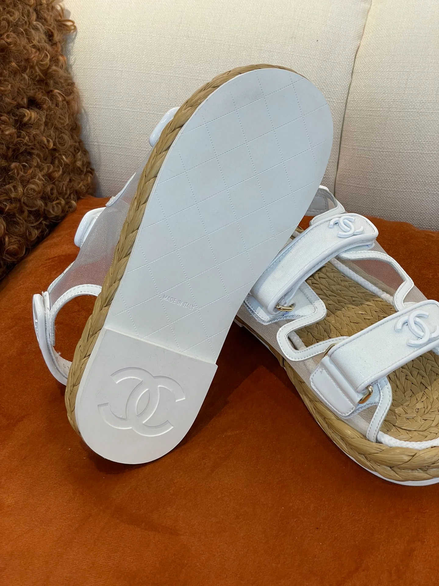 Chanel - Соломенные сандалии