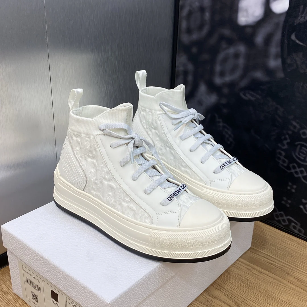 Новинка сезона осень/зима 2023 от Dior - высокие повседневные кроссовки на платформе Walkn со шнуровкой - унисекс - белые