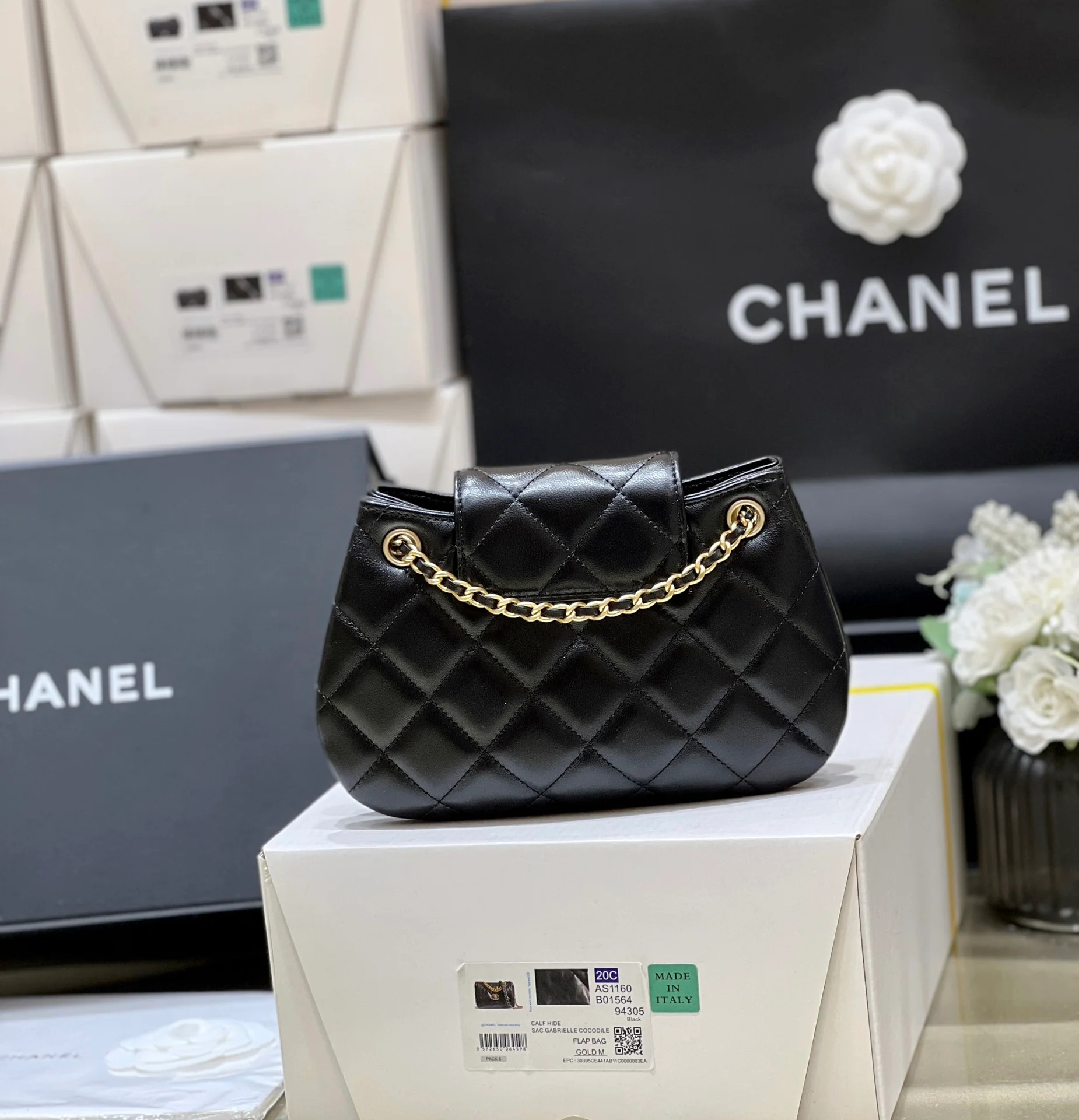 Chanel - Новая большая сумка-мессенджер с двойной буквой C - Черная