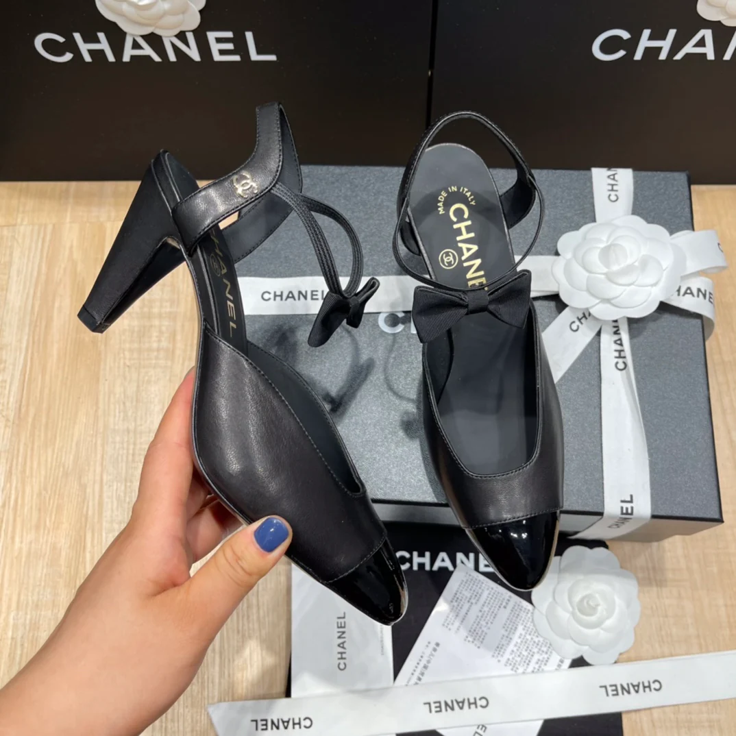 Chanel - Черные туфли на закрытом каблуке