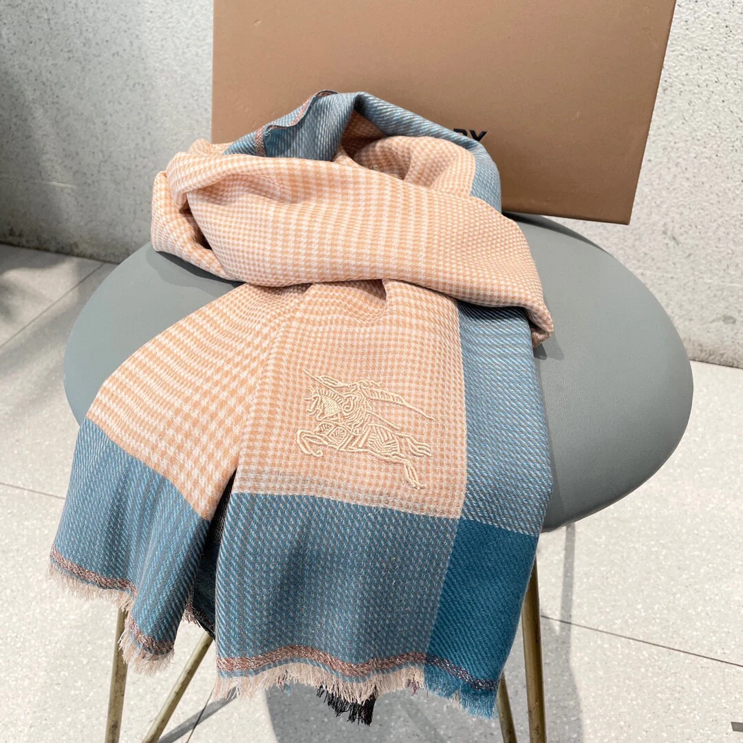 Кашемировый шарф Burberry 