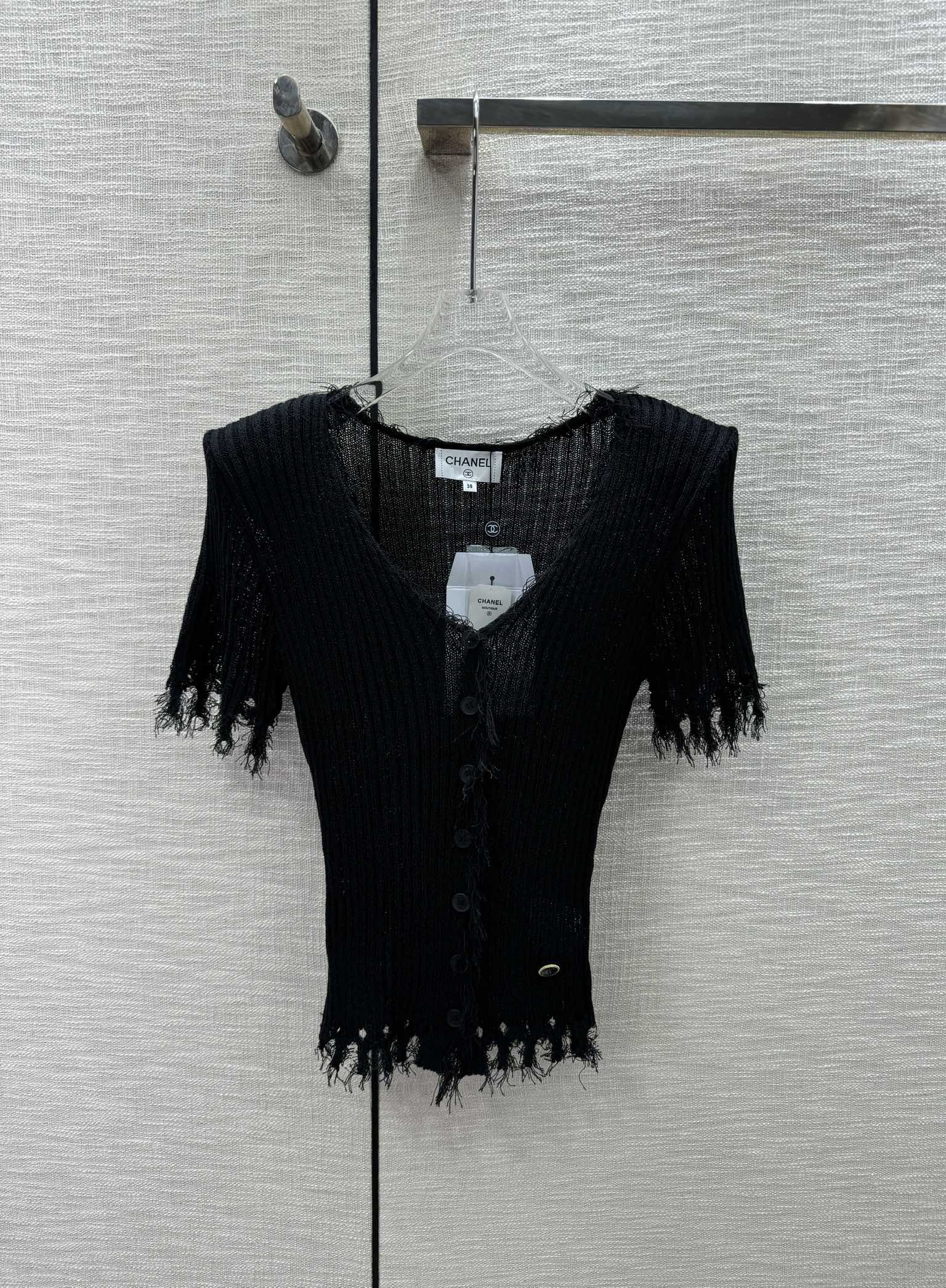 Chanel 2404 - Вязаный кардиган с короткими рукавами и бахромой - Черный