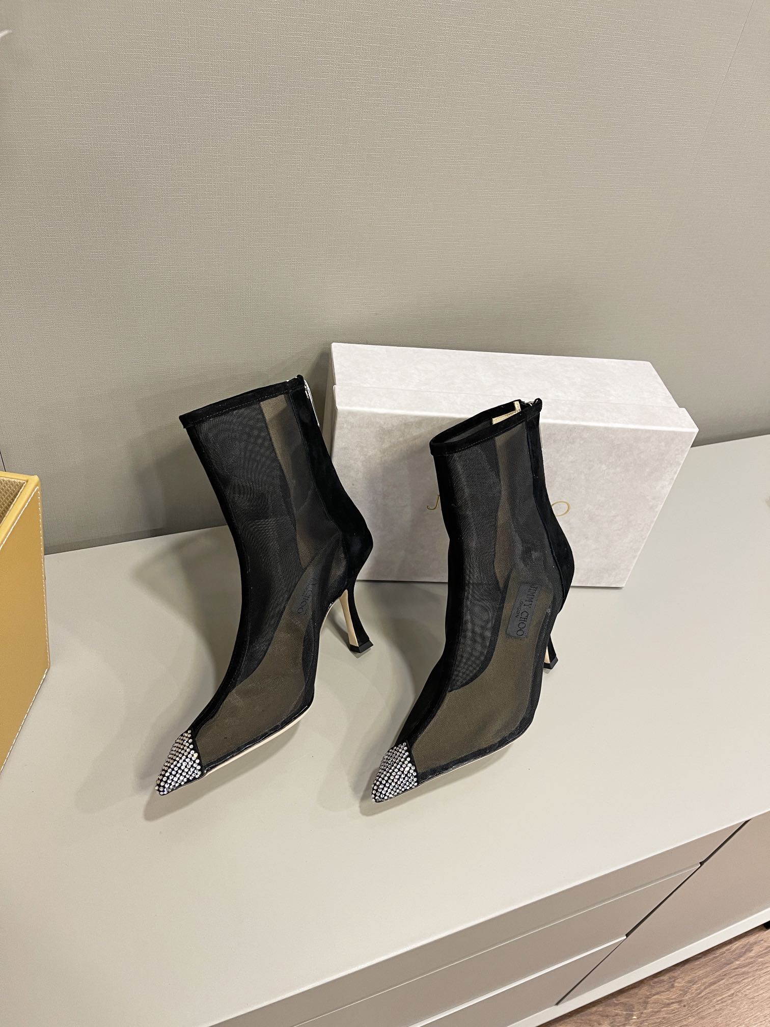 Новинка сезона осень/зима 2022 от Jimmy - Ботильоны на шпильке - Прозрачно-черные
