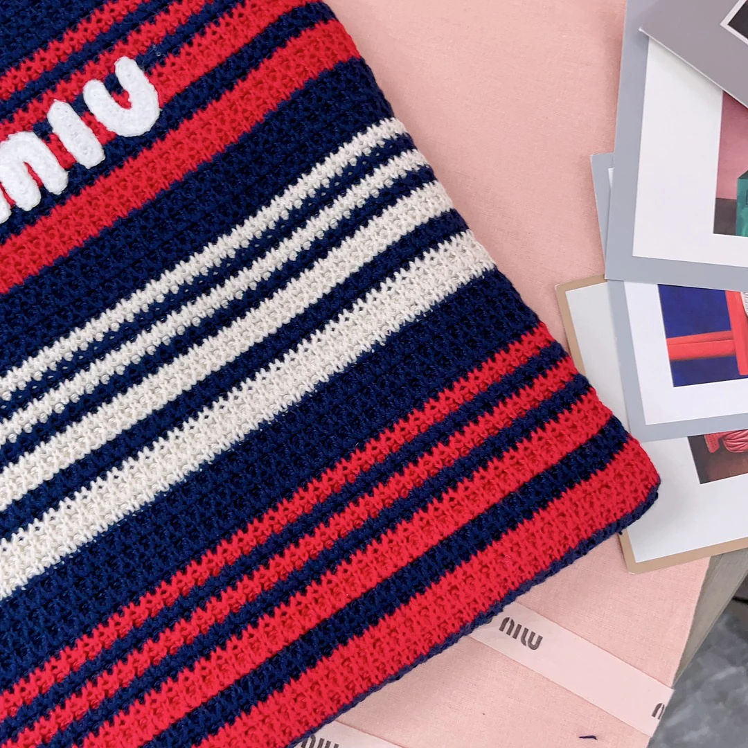 Сумка-шоппер Miu Miu из хлопковой пряжи, сотканной из соломы - маленькая