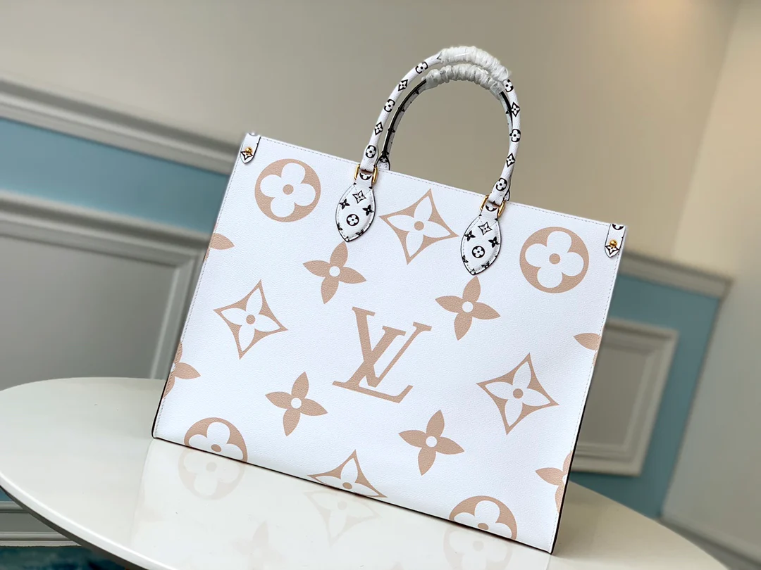 m44571-LV-onthego-handbag