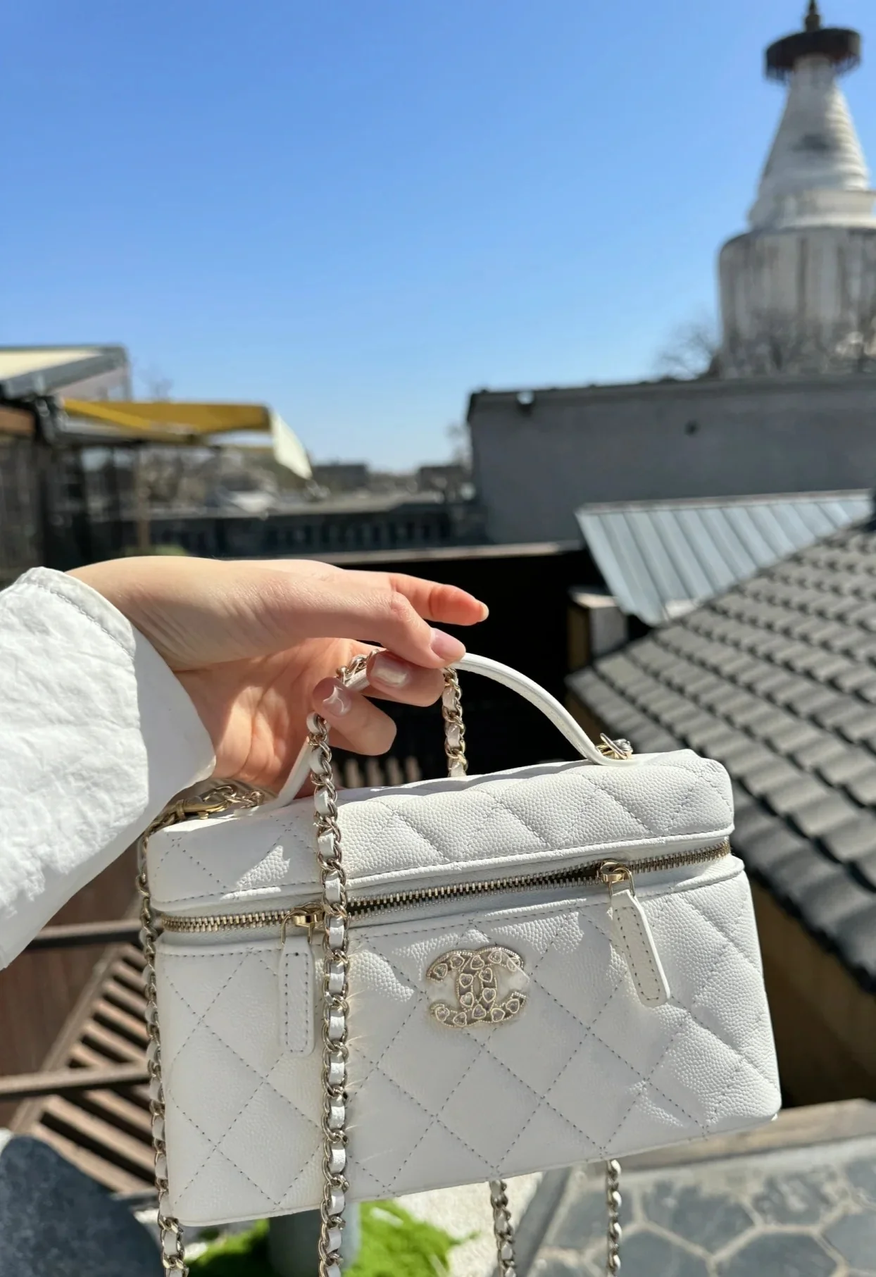 Сумочка Chanel 25p Heart Diamond LP с цепочкой - белая