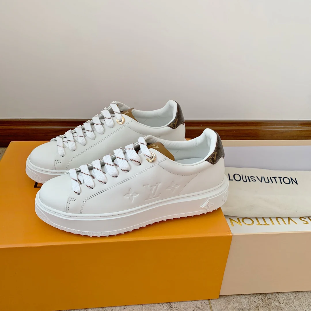 Белые кроссовки на платформе LV Time Out Series с коричневым язычком