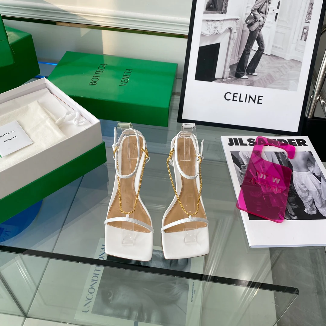 Туфли BV - BV с широким носком - на шпильке