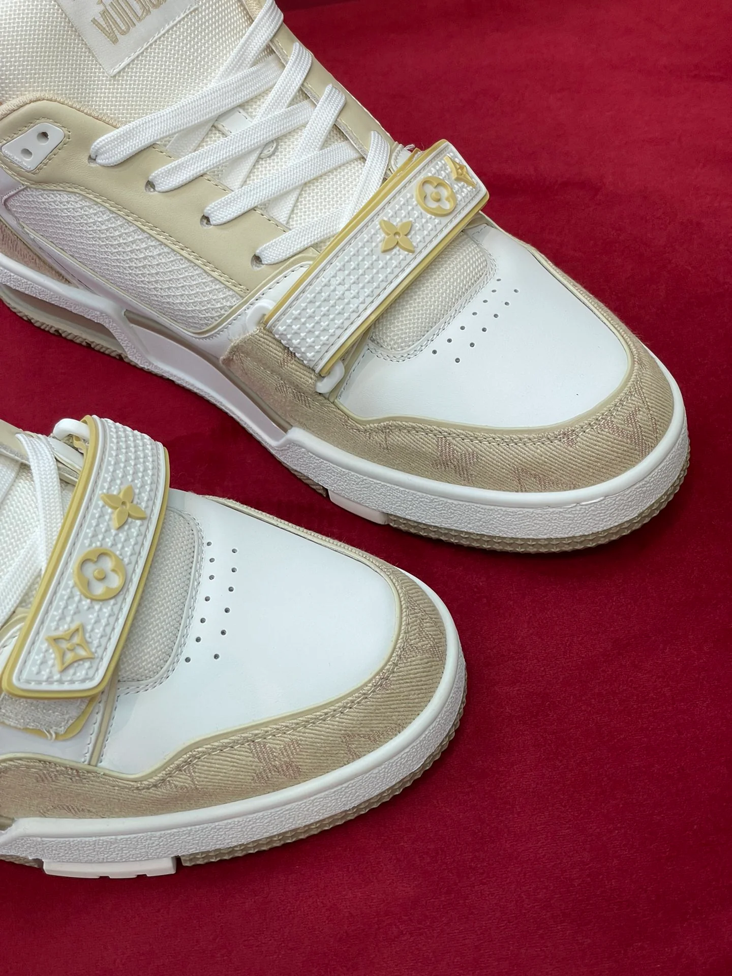 Кроссовки LV Trainer Series - Спортивная обувь - Унисекс - Белый/Абрикосовый