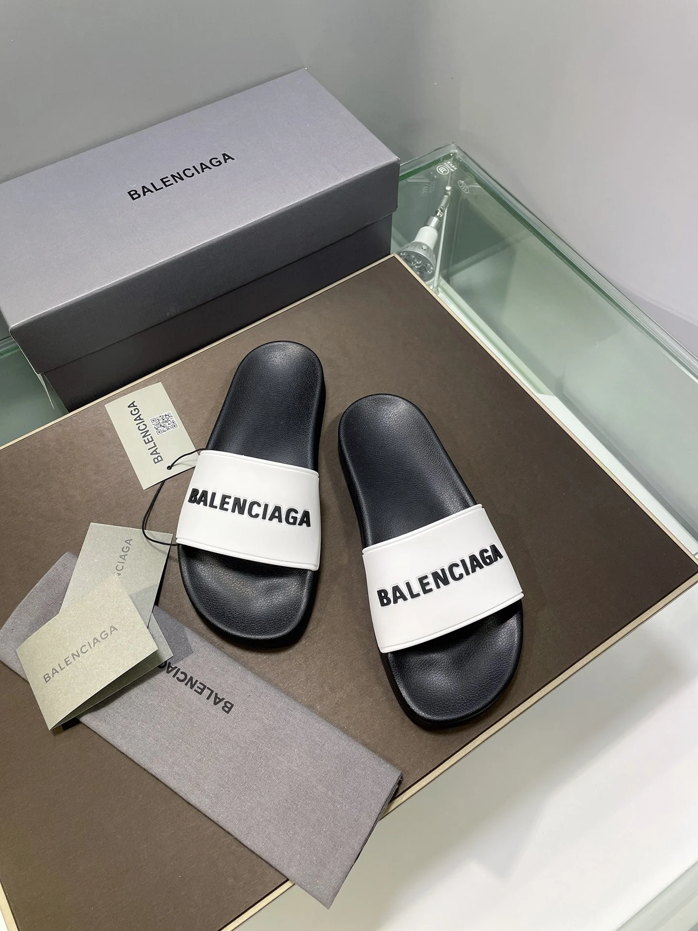 Balenciaga - Новая модель 2022 года - Тапочки с эффектом памяти и улучшенной упругостью - 7