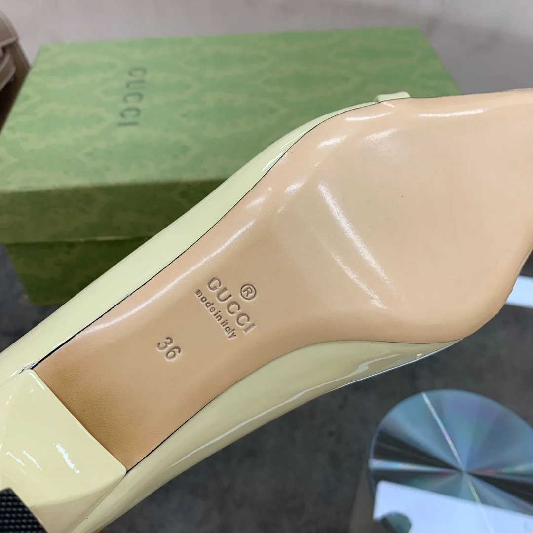 туфли на низком каблуке с цепочкой Gucci