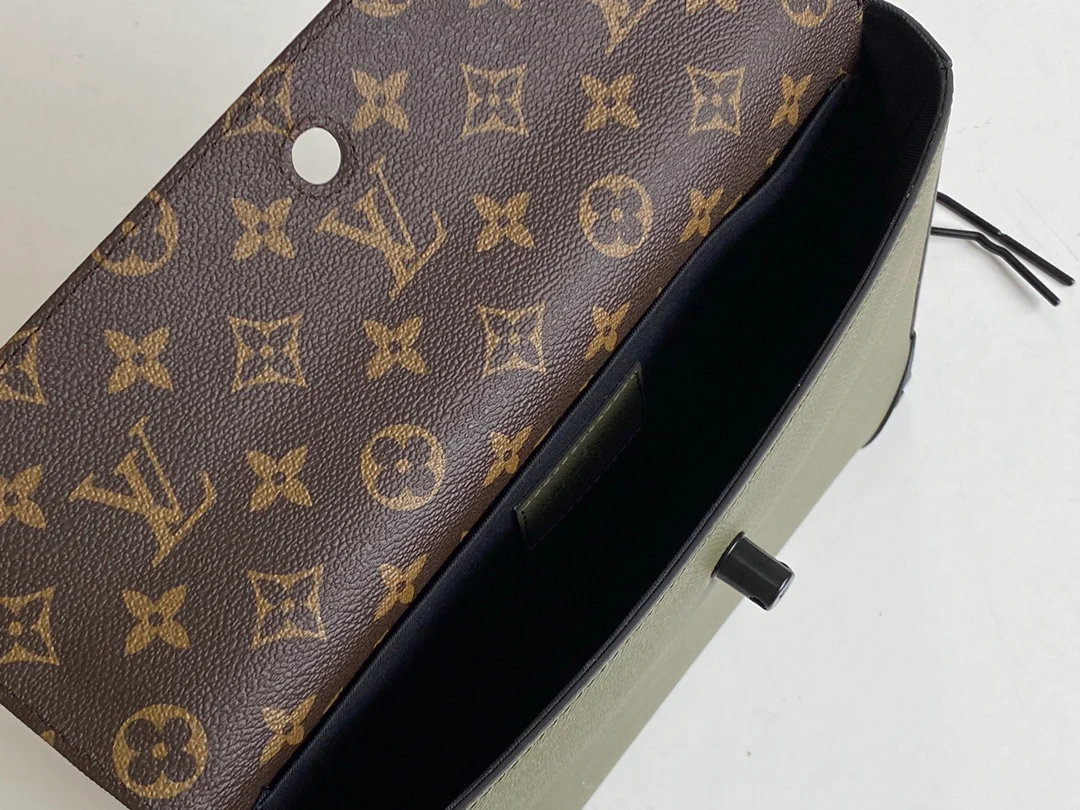 lv-m30583-pochette-voyage-сумочка-пароход