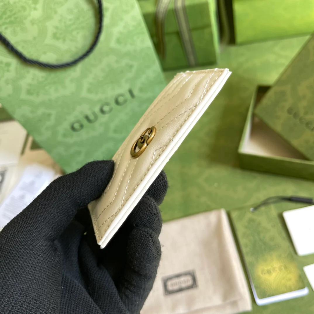 Gucci 卡包／卡片夹／名片夹