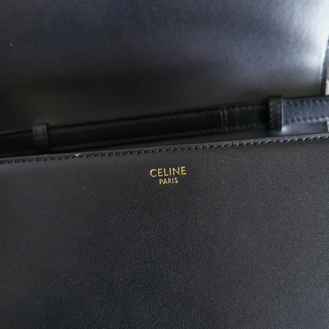 Сумка Celine Tabou через плечо, коллекция осень/зима 2021, черная.