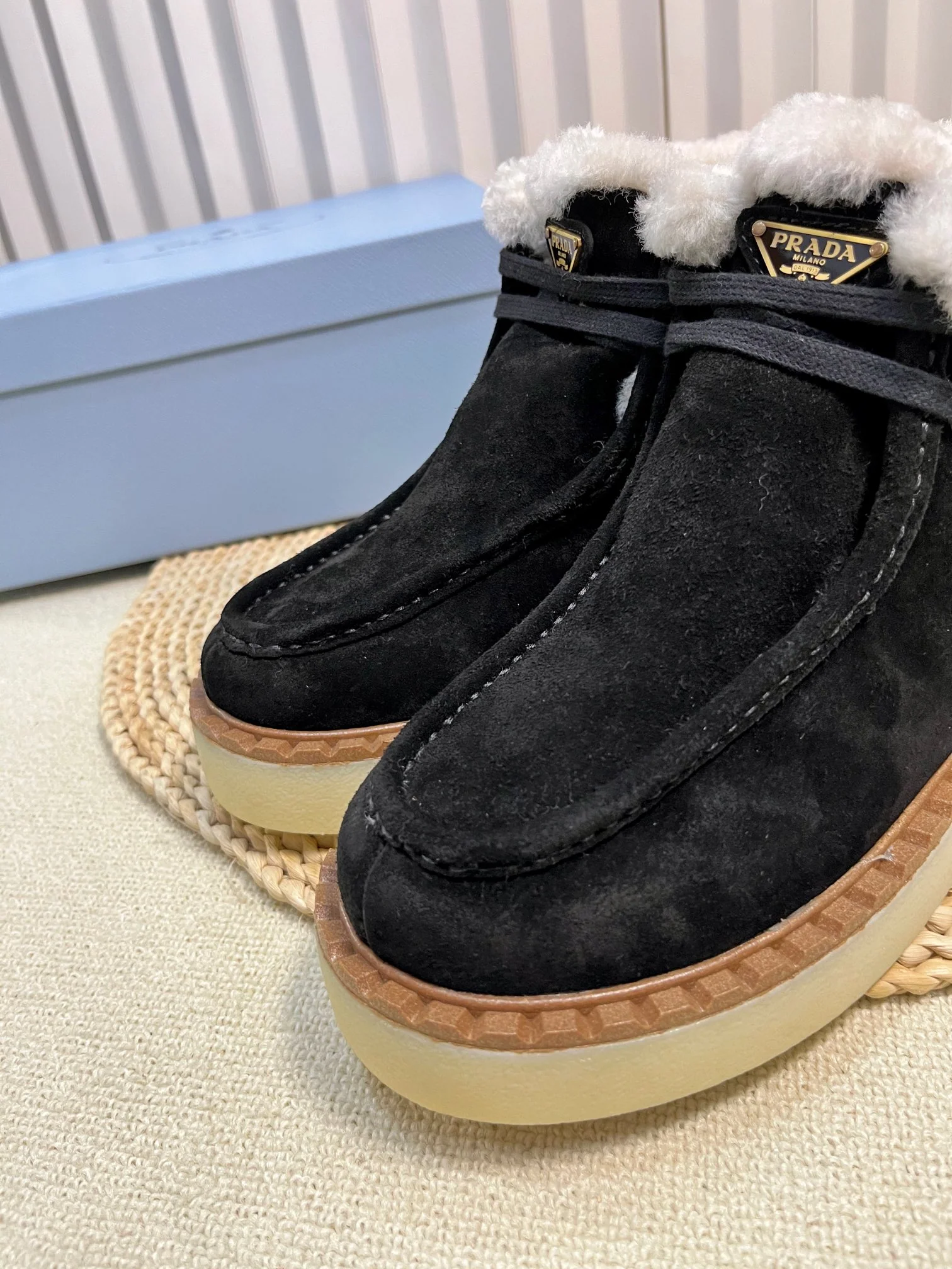 Шерстяные сапоги Prada 2024 - черные