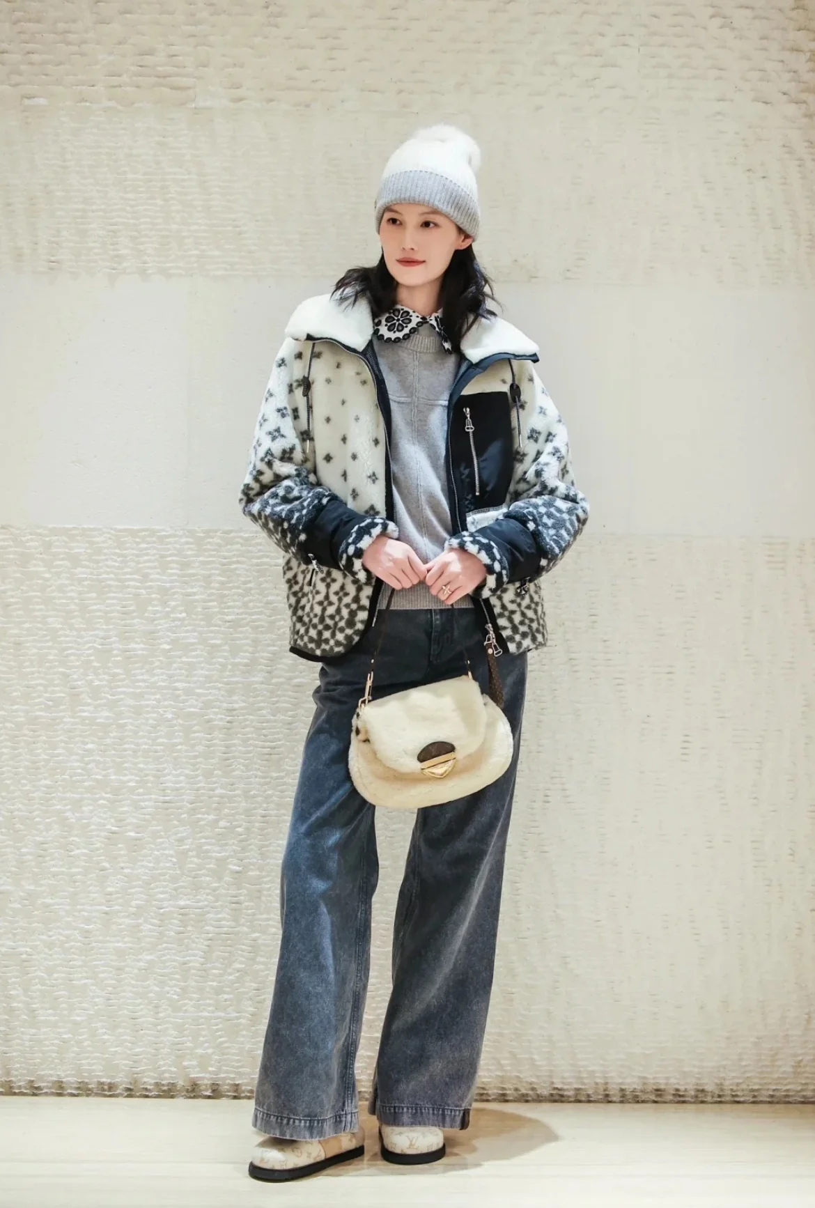 LV-m12097-sunset-Sunset Сумка из овечьей шерсти, белая